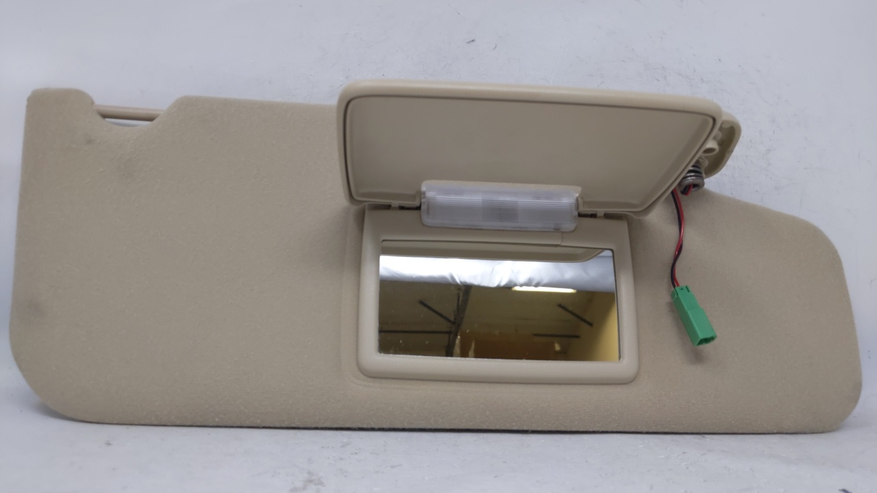 2005 Ford Freestyle Passenger Sun Visor Mirror Right Sunvisor Tan 70496 - Oemusedautoparts1.com