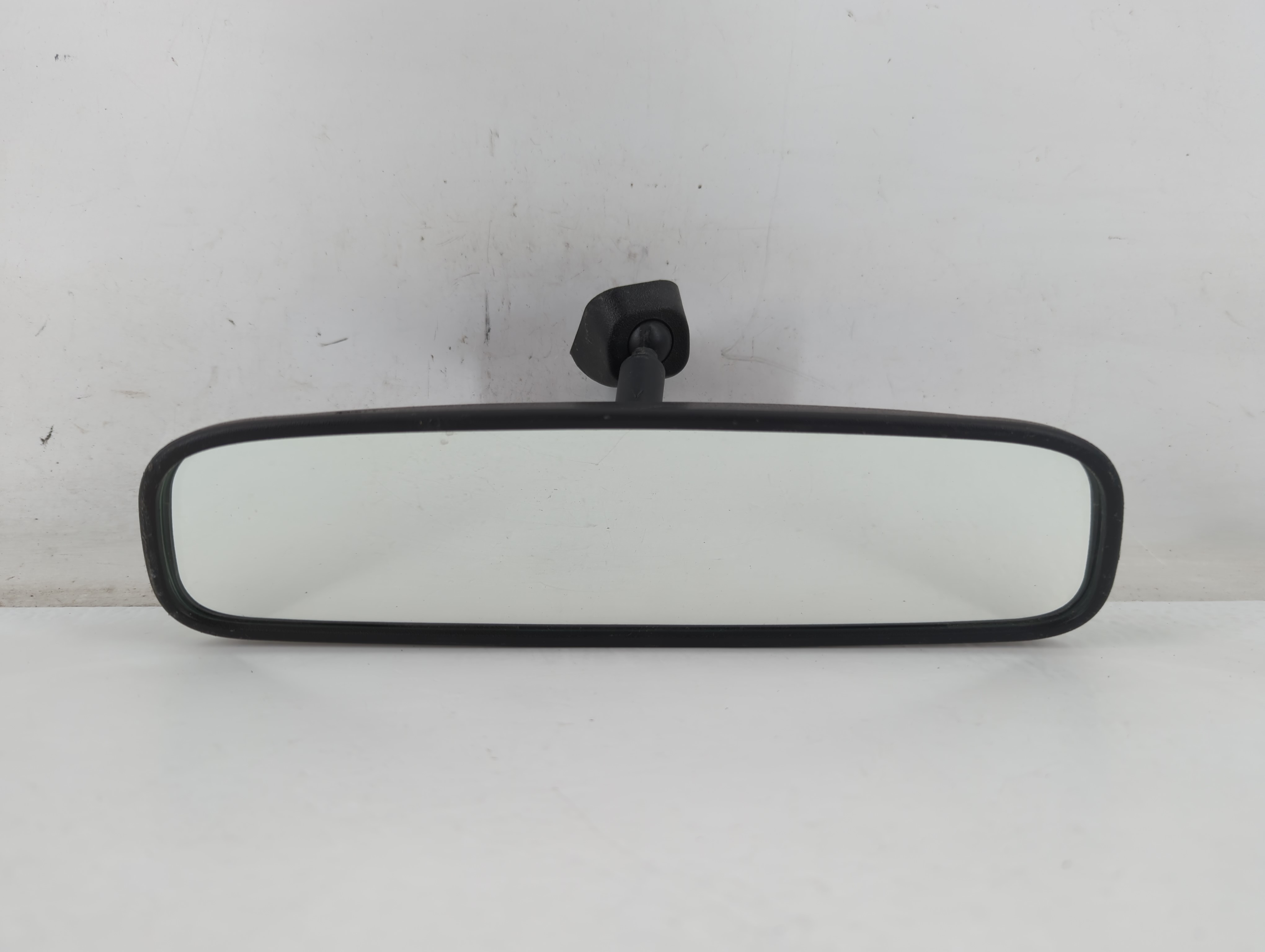 Picture of Hyundai Elantra Gt Interior Rear View Mirror Oem 705362