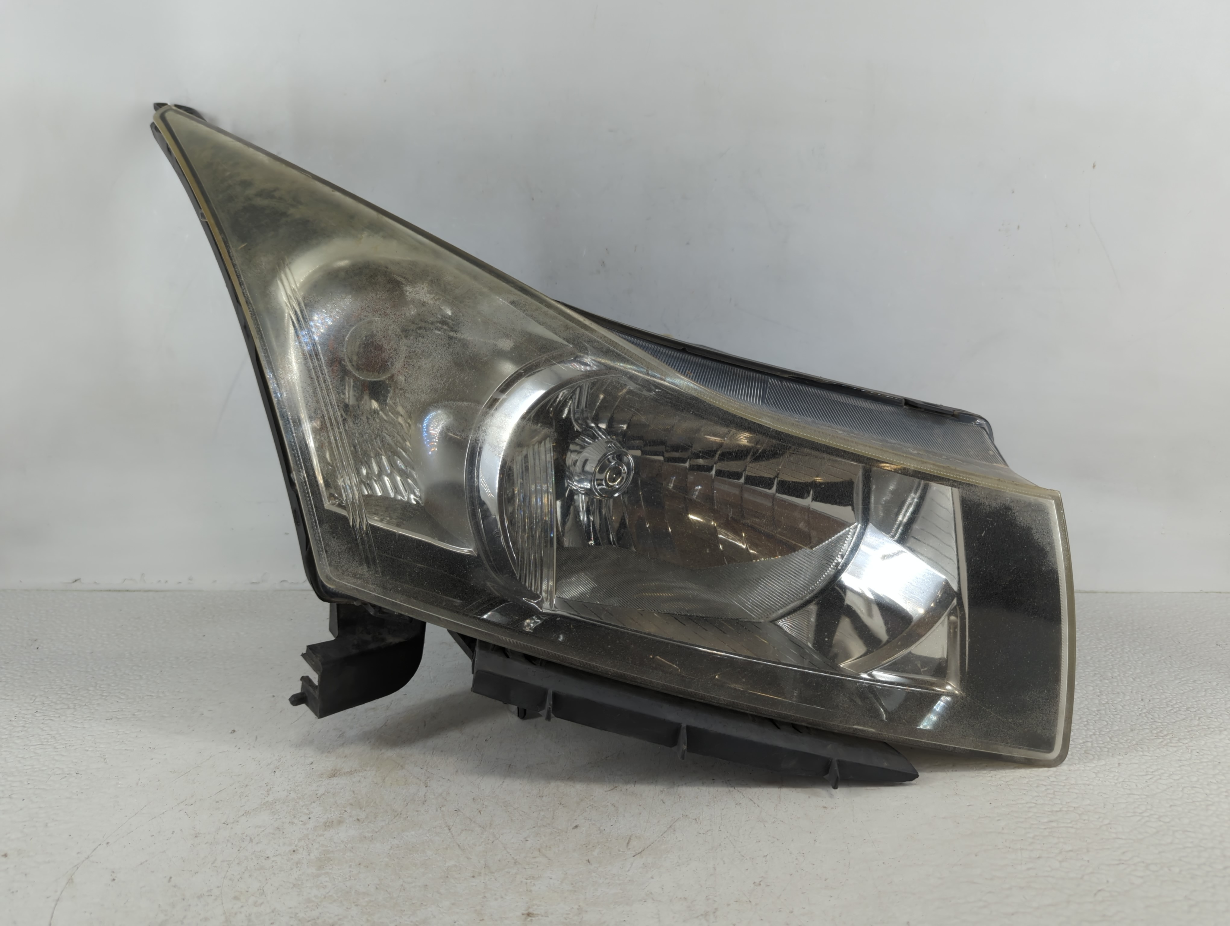 Picture of 2011-2012 Chevrolet Cruze Passenger Right Oem Head Light Headlight Lamp 705887