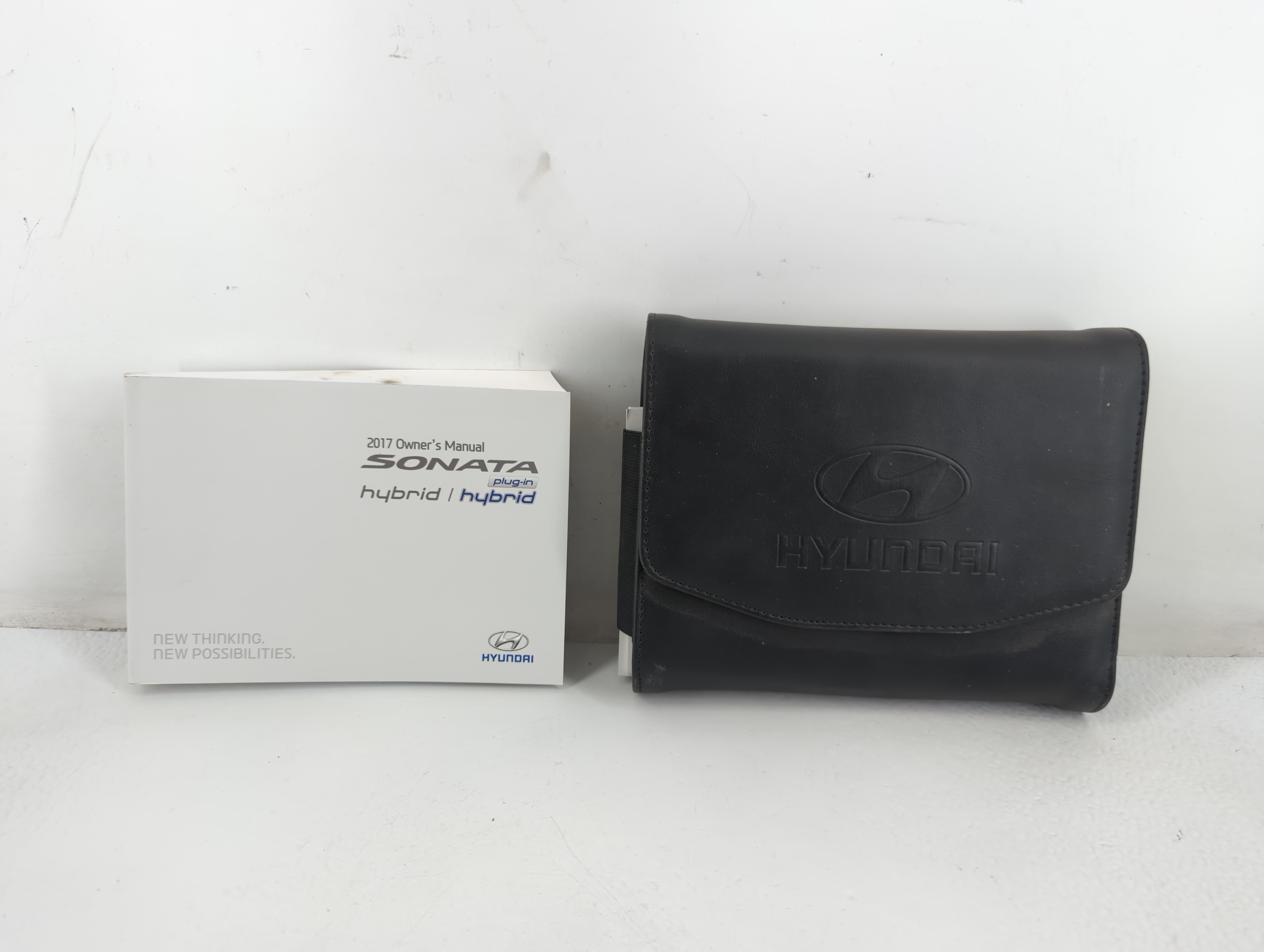 Picture of 2017 Hyundai Sonata Owners Manual Book Guide 706060