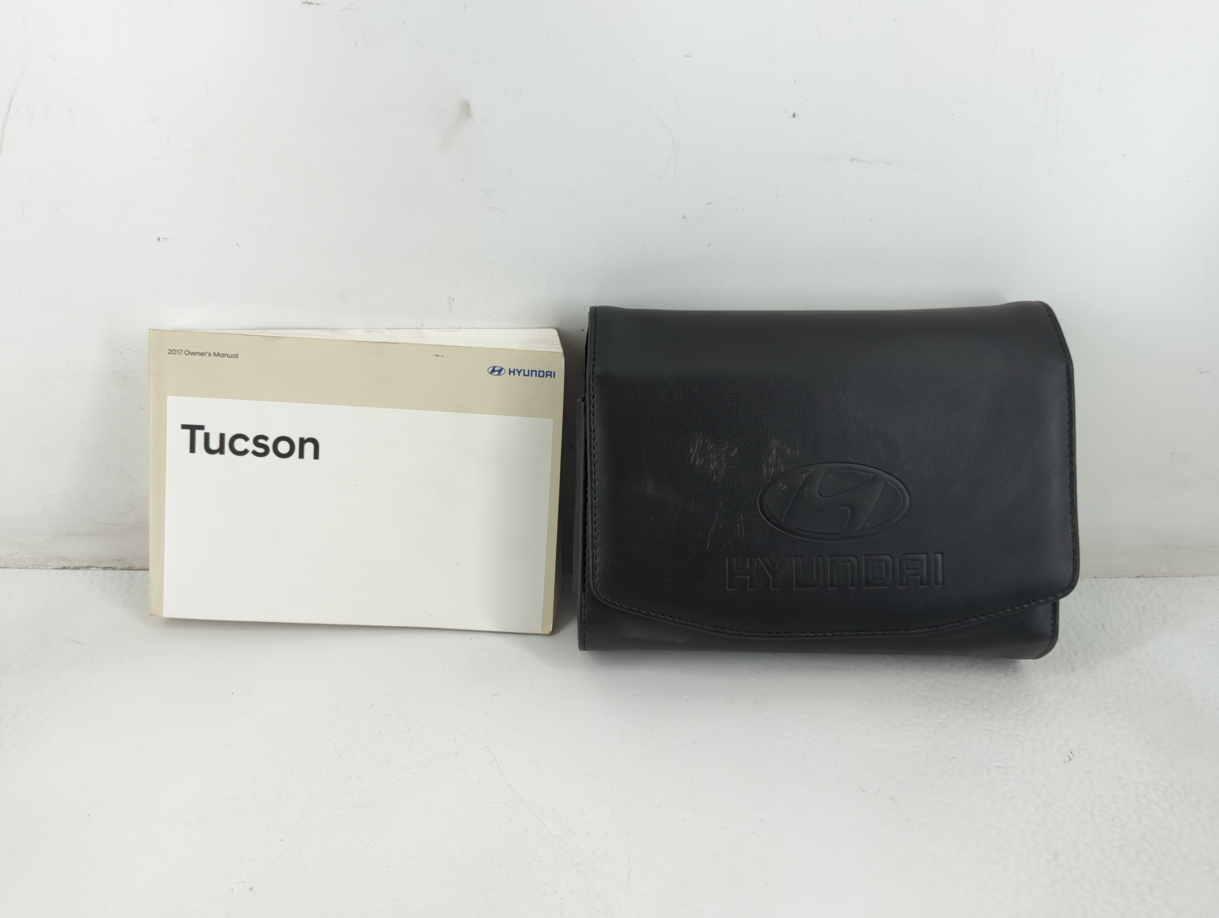 Picture of 2017 Hyundai Tucson Owners Manual Book Guide 706088