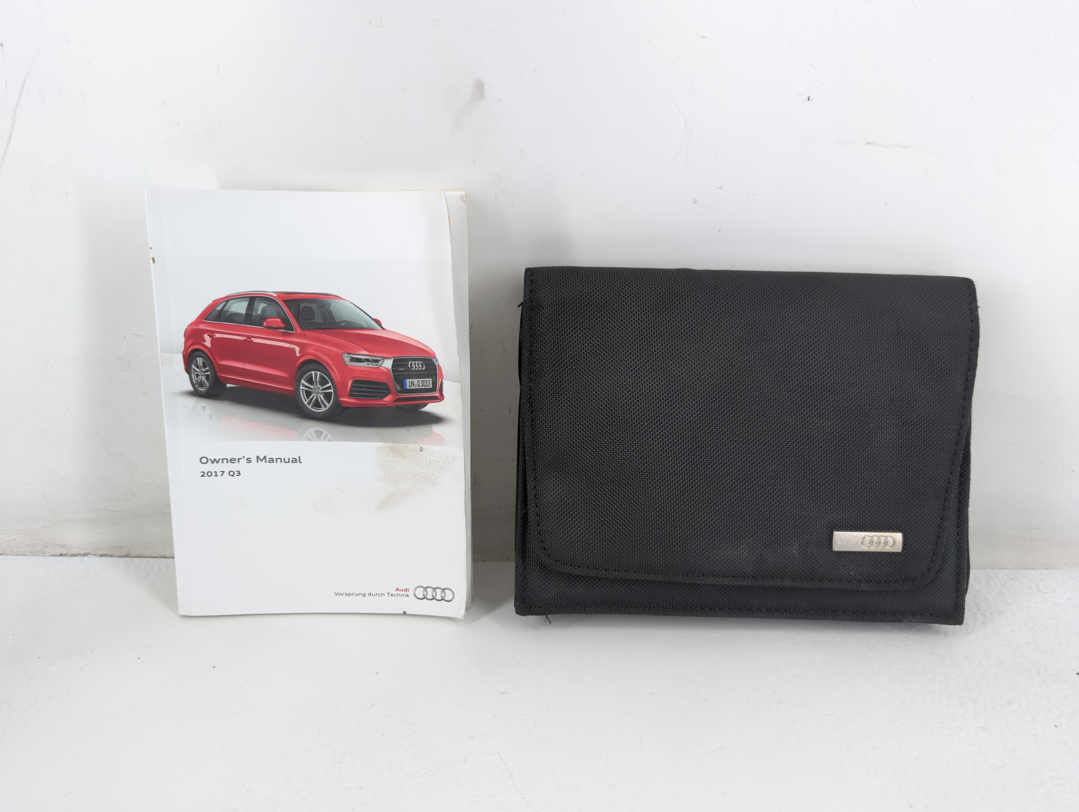 Picture of 2017 Audi Q3 Owners Manual Book Guide 706100