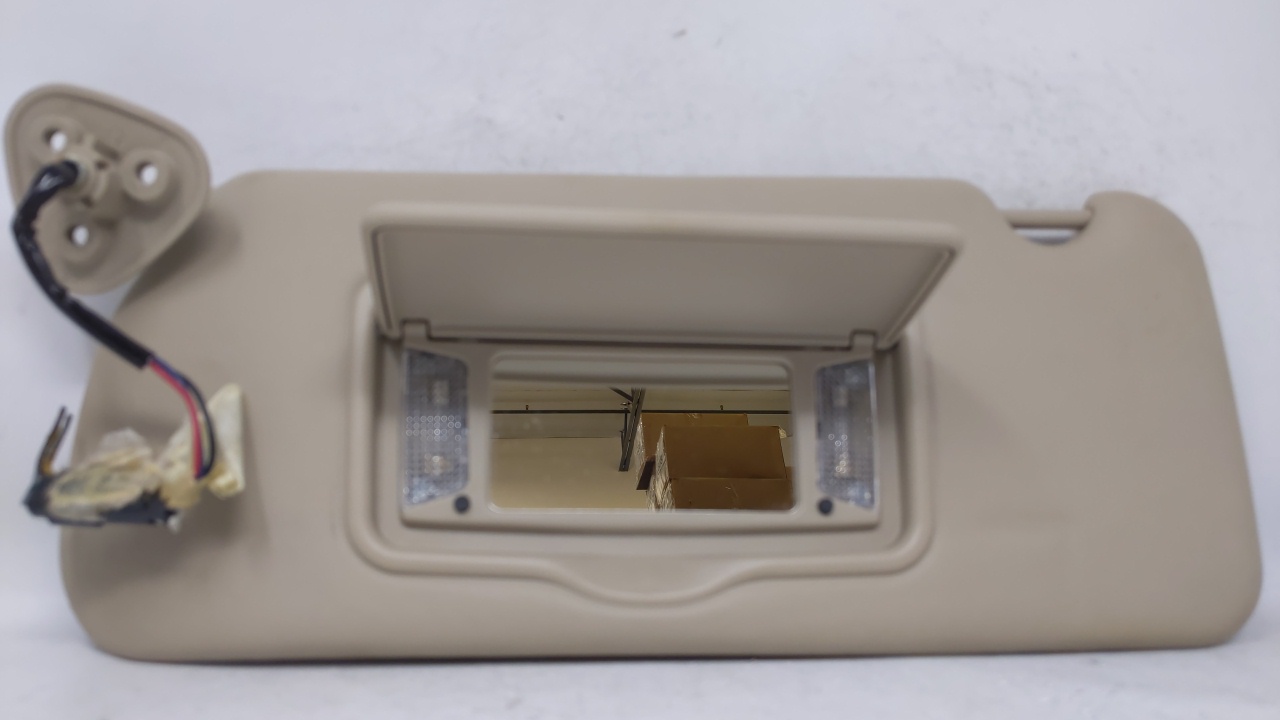 2004-2009 Cadillac Srx Driver Left Sun Visor Sunvisor Beige 70618 - Oemusedautoparts1.com
