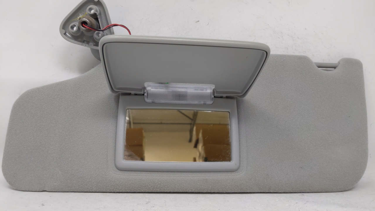 2005-2007 Ford Five Hundred Driver Left Sun Visor Sunvisor Gray 70633 - Oemusedautoparts1.com