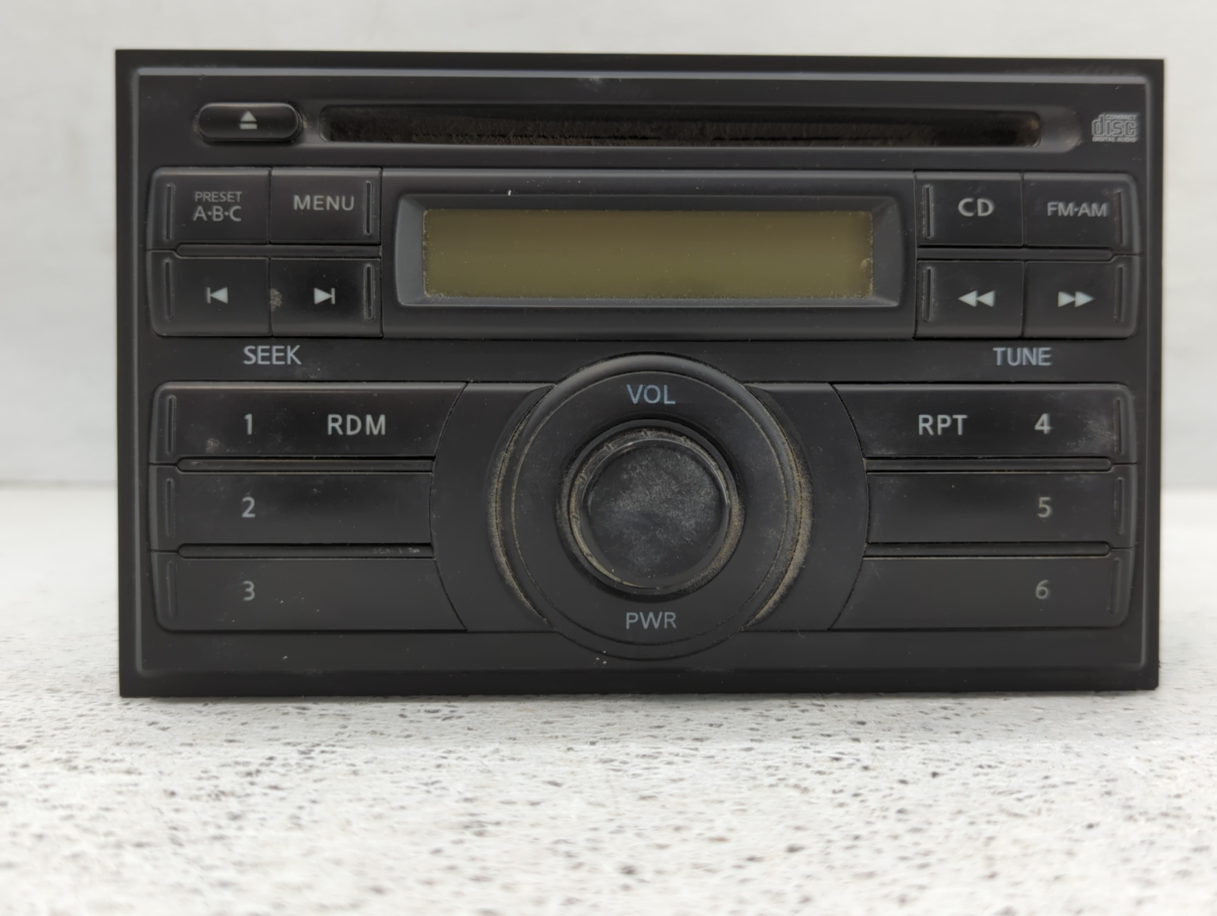 Picture of 2005-2009 Nissan Xterra Am Fm Cd Player Radio Receiver 706473
