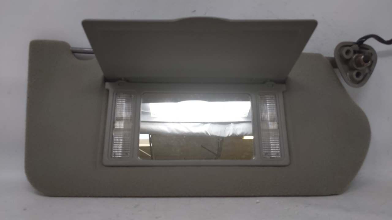 Picture of 2000-2005 Chevrolet Impala Passenger Right Sun Visor Sunvisor Gray 70680