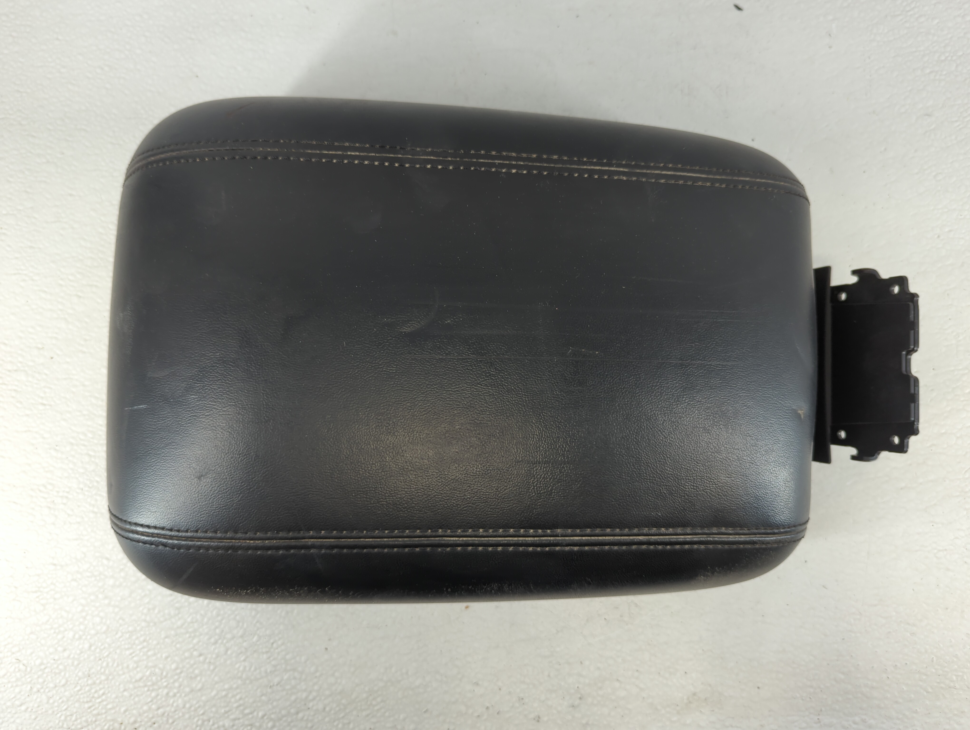 2014-2016 Mazda 3 Center Console Armrest Cover Lid Black 706893 - Oemusedautoparts1.com