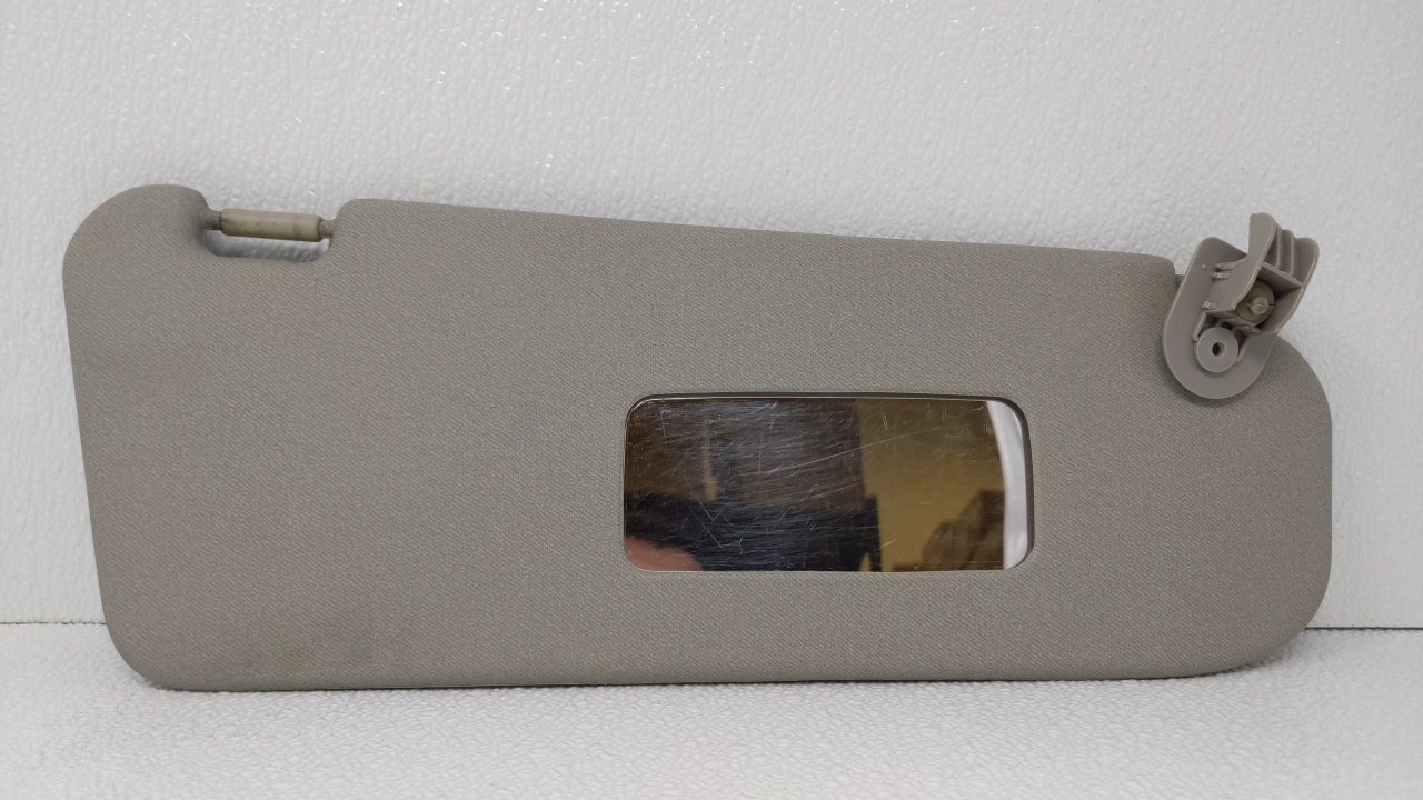 2004 Chevrolet Aveo Passenger Sun Visor Mirror Right Sunvisor Gray 70714 - Oemusedautoparts1.com