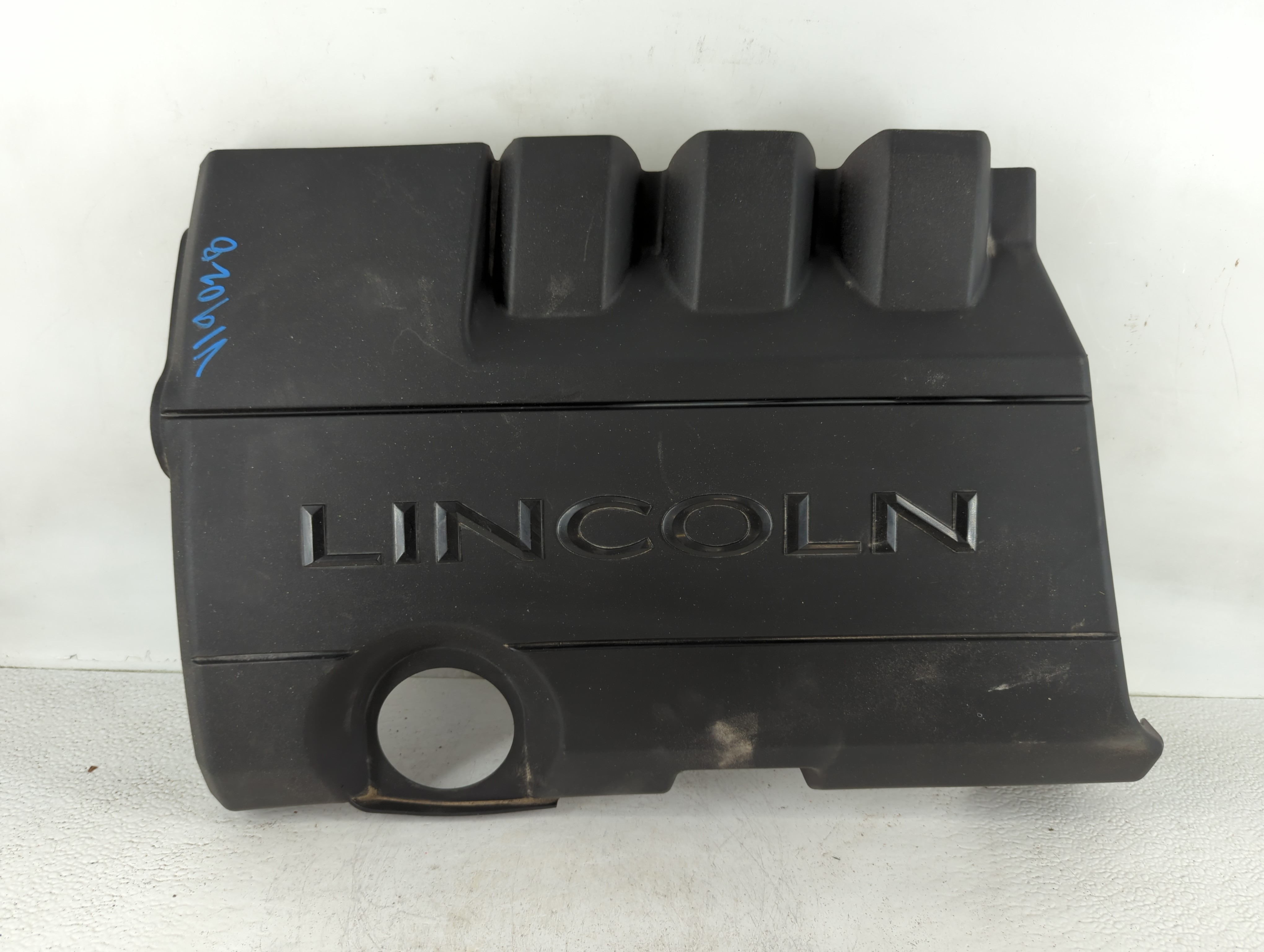 2010 Lincoln Mks Engine Cover 707203 - Oemusedautoparts1.com