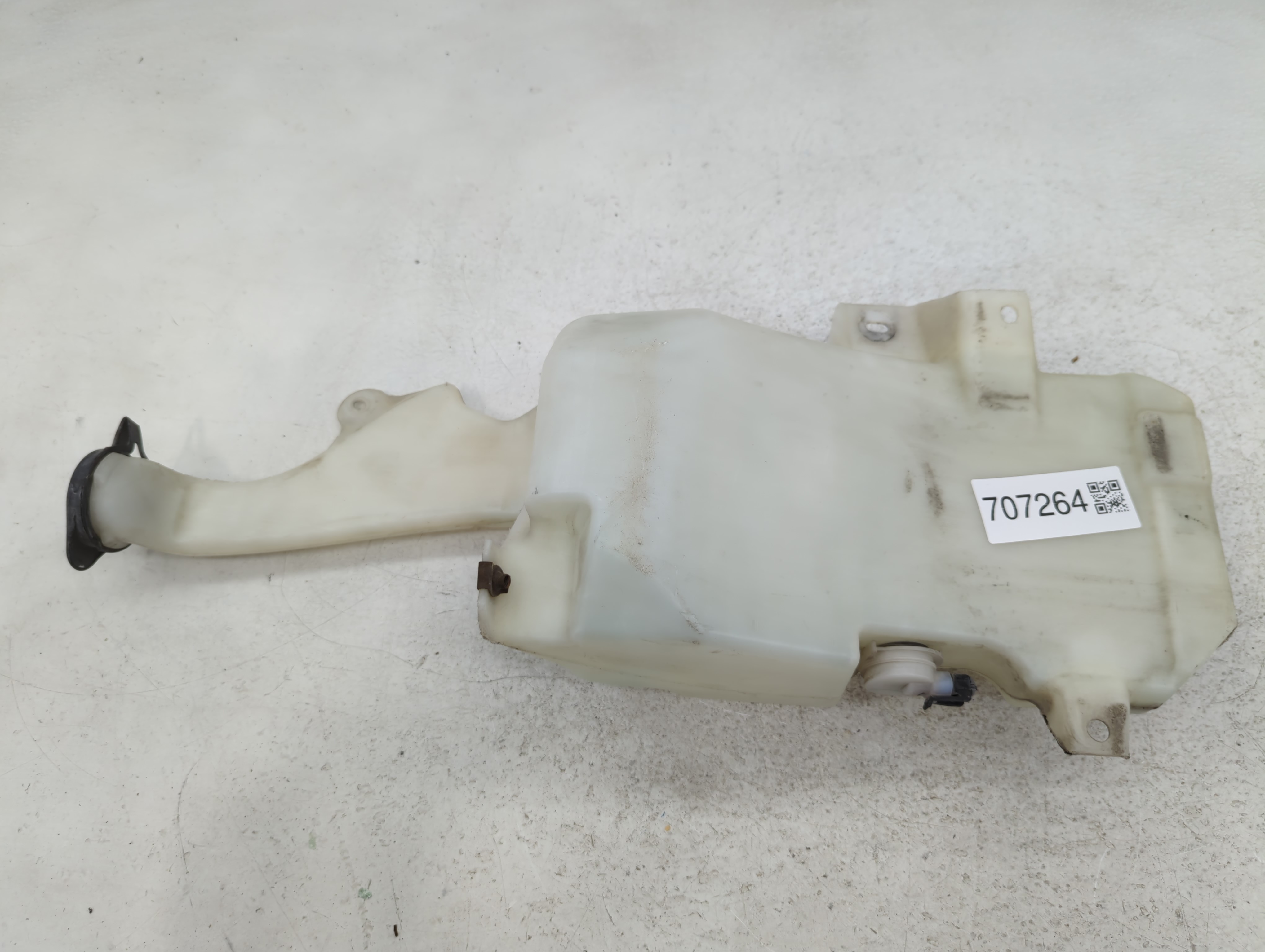 Picture of 2007-2014 Gmc Yukon Windshield Washer Fluid Reservoir Bottle Oem 707264