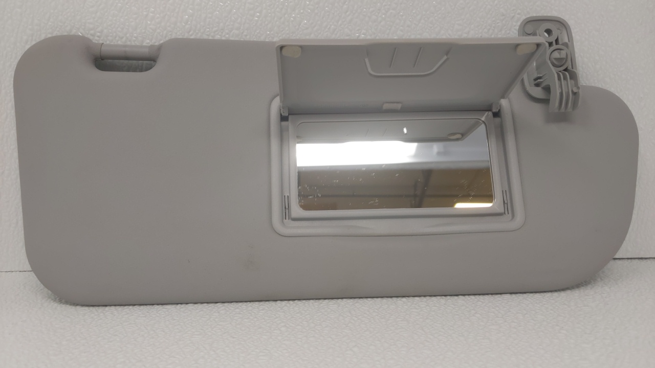 Picture of 2004-2009 Mazda 3 Passenger Right Sun Visor Sunvisor Gray 70750