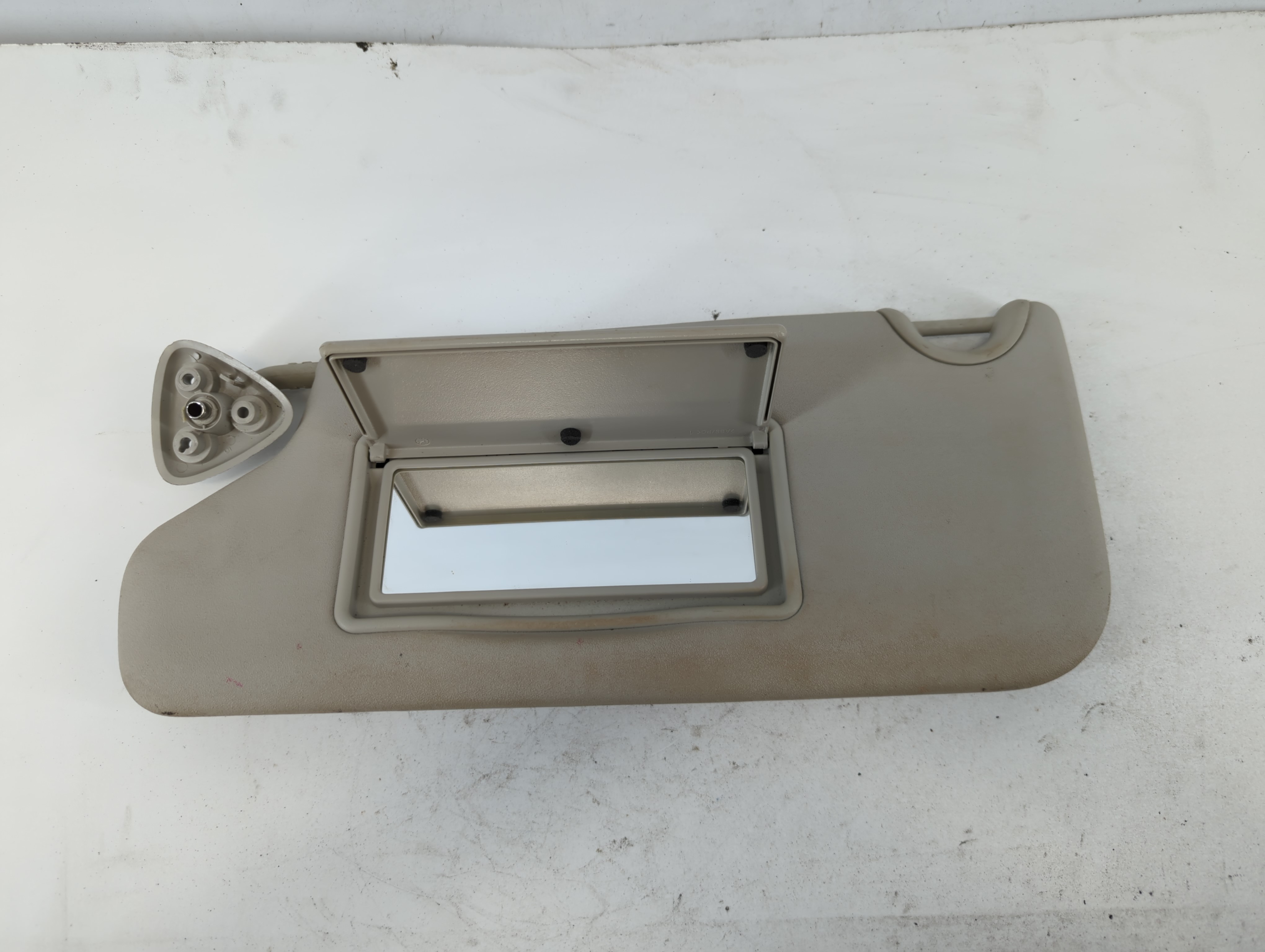 2014 Dodge Journey Passenger Sun Visor Mirror Right Sunvisor Grey 707827 - Oemusedautoparts1.com