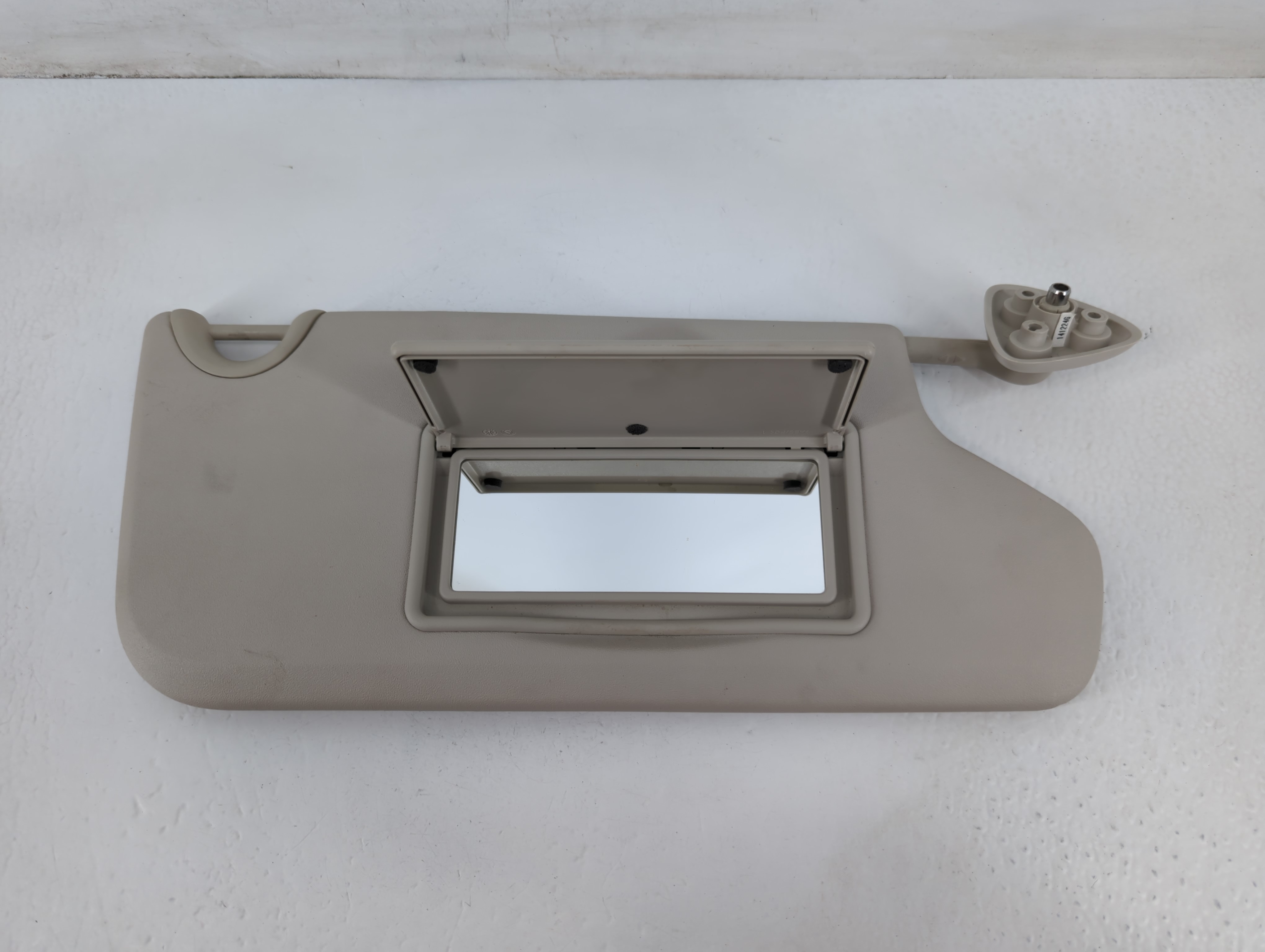 2015 Dodge Journey Passenger Sun Visor Mirror Right Sunvisor Grey 707842 - Oemusedautoparts1.com