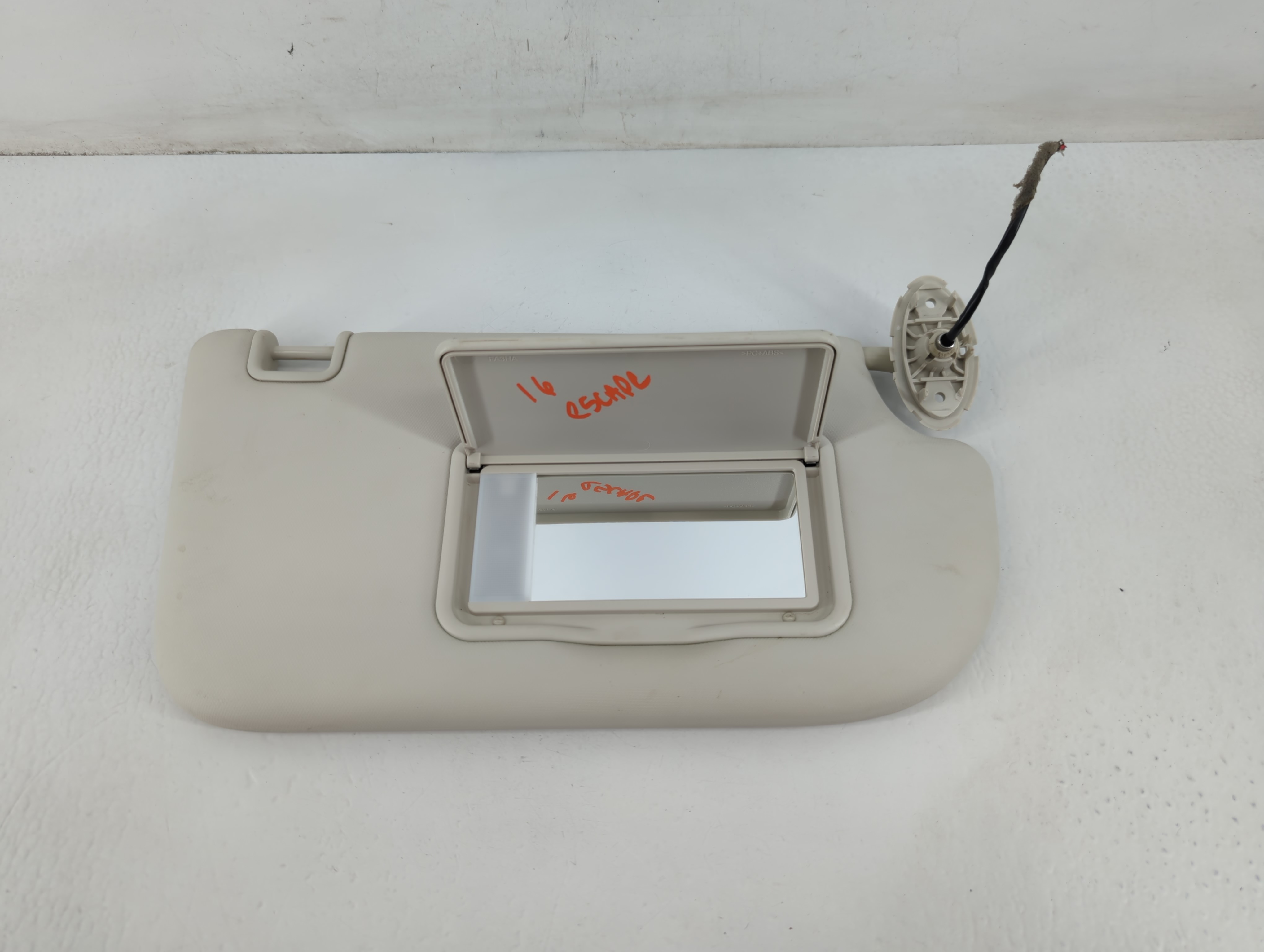 2013-2019 Ford Escape Passenger Sun Visor Mirror Right Sunvisor Cream 707889 - Oemusedautoparts1.com