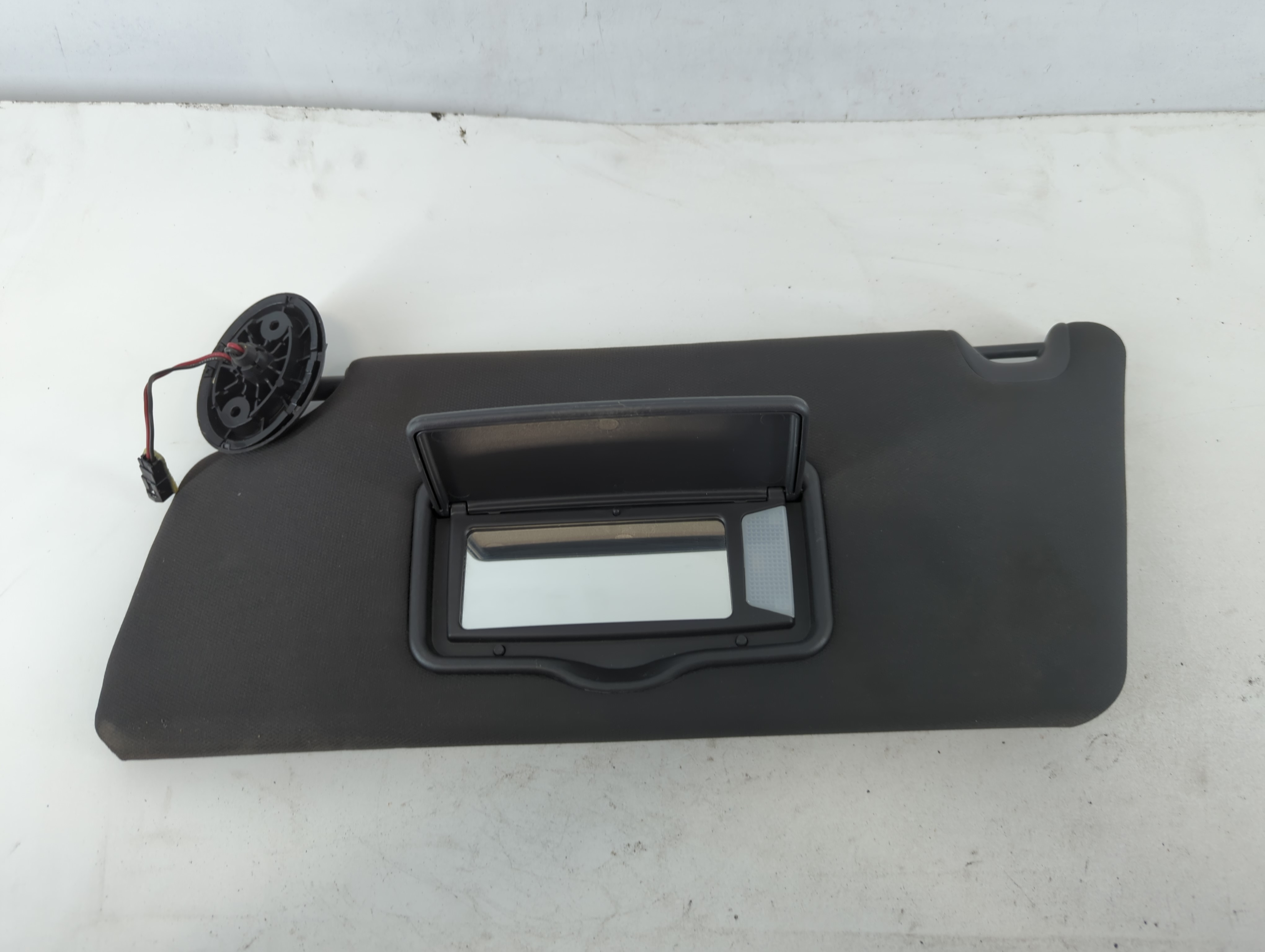 2011-2015 Ford Explorer Driver Sun Visor Mirror Left Sunvisor Black 707896 - Oemusedautoparts1.com