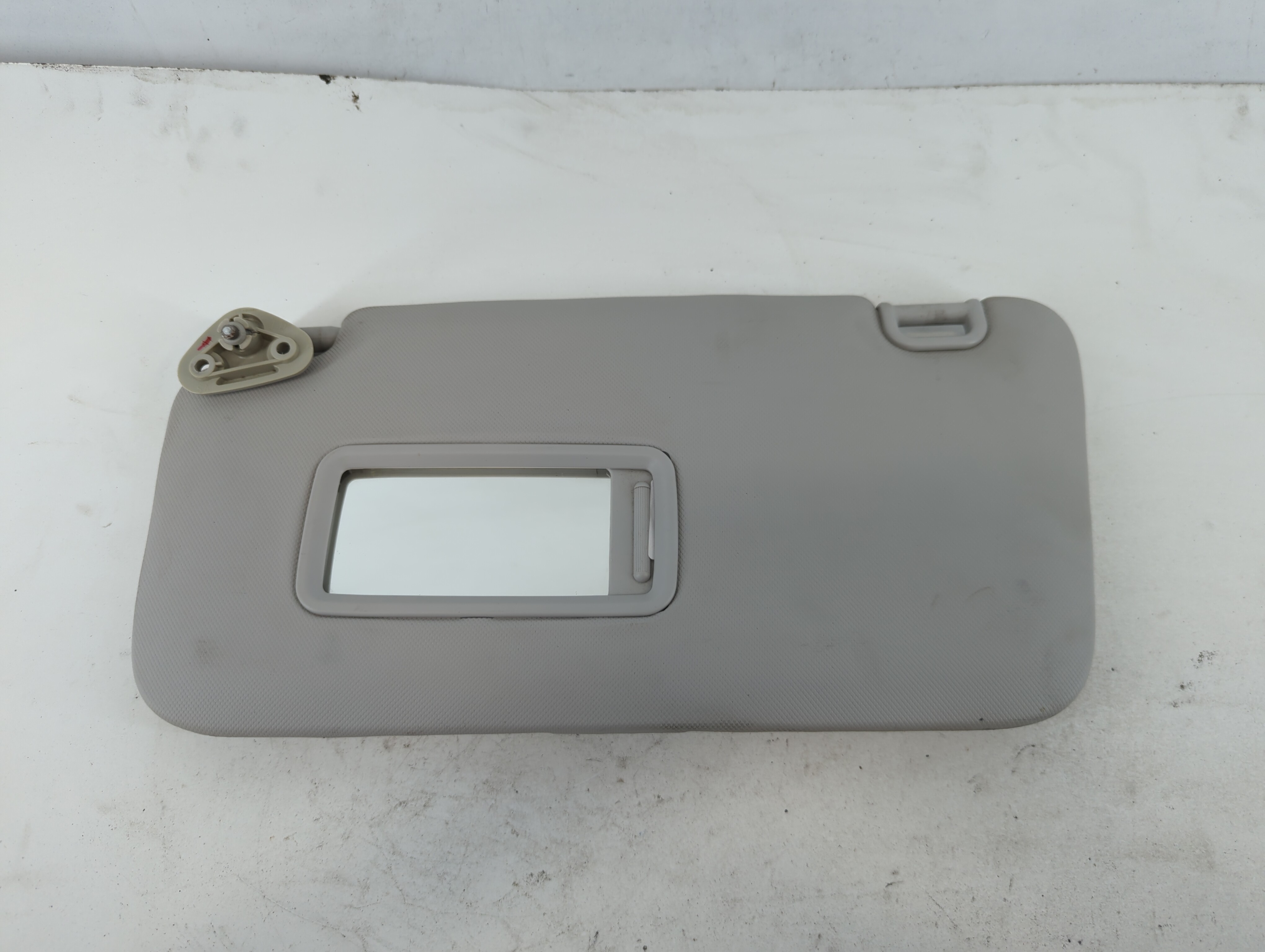 2013 Subaru Forester Driver Sun Visor Mirror Left Sunvisor Grey 707899 - Oemusedautoparts1.com