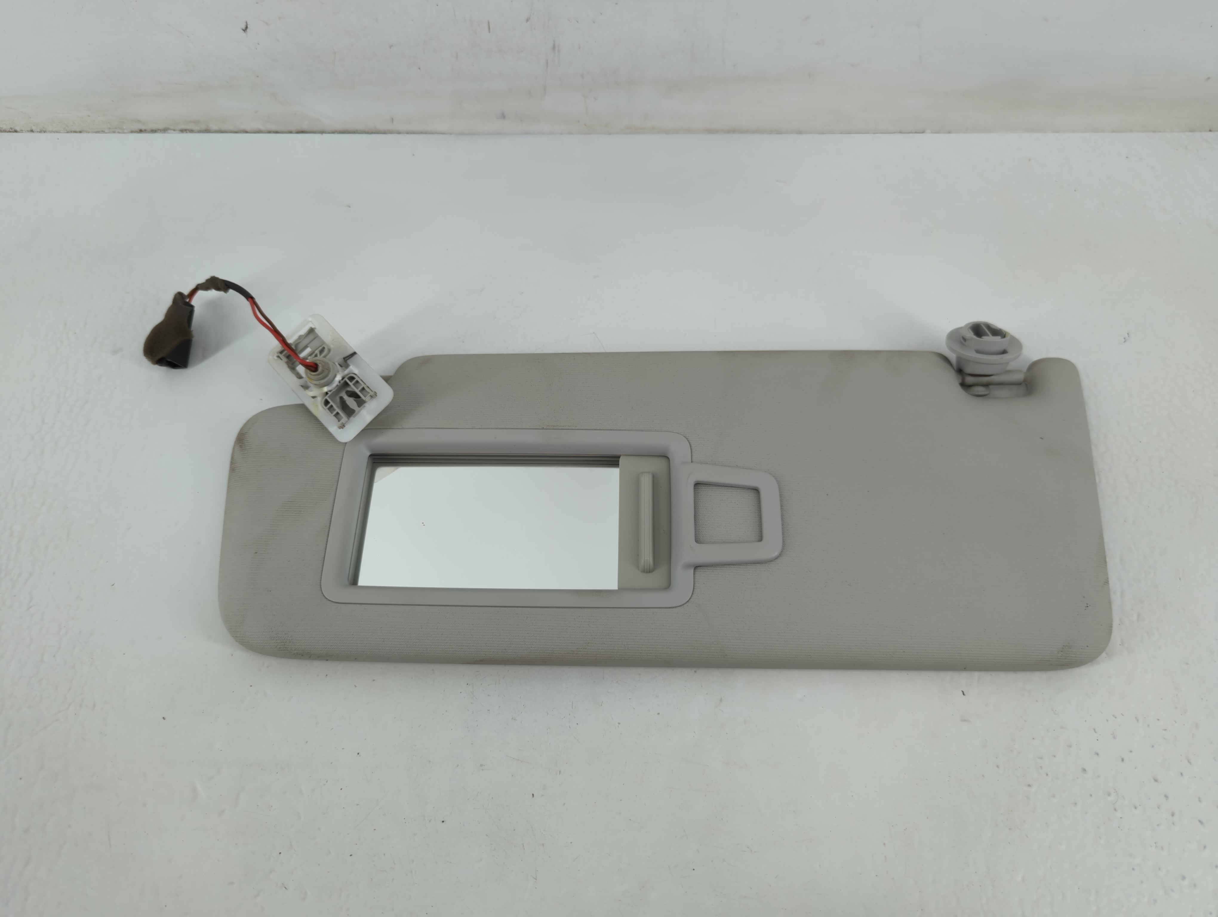 Picture of 2015-2019 Volkswagen Golf Driver Sun Visor Mirror Left Sunvisor Grey 707908