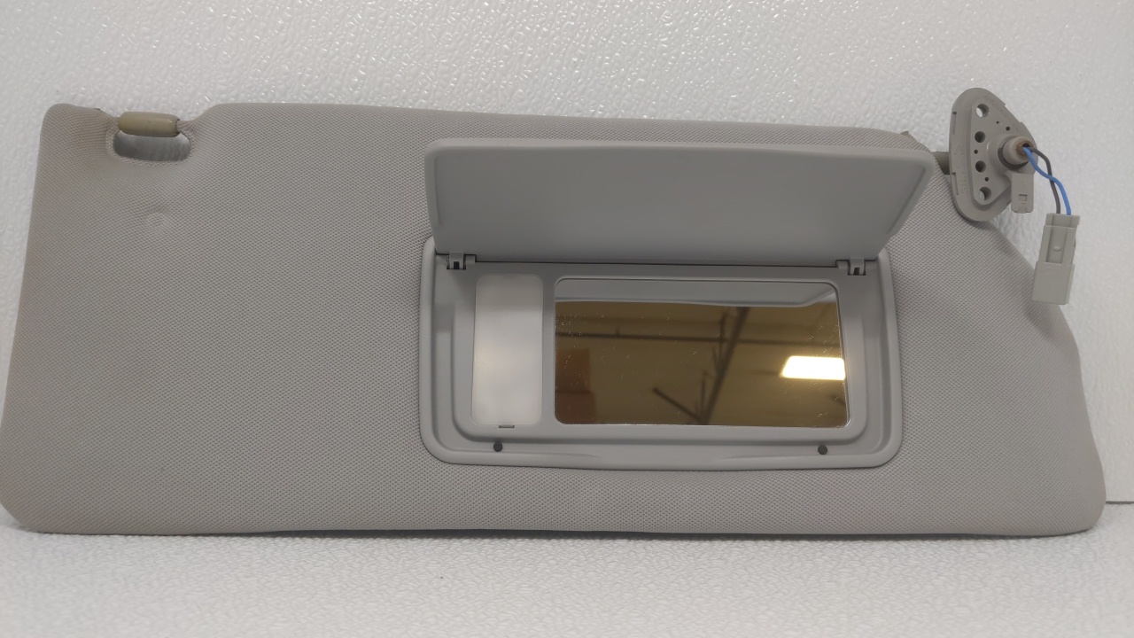 Picture of 2005 Honda Odyssey Passenger Sun Visor Mirror Right Sunvisor Gray 70793