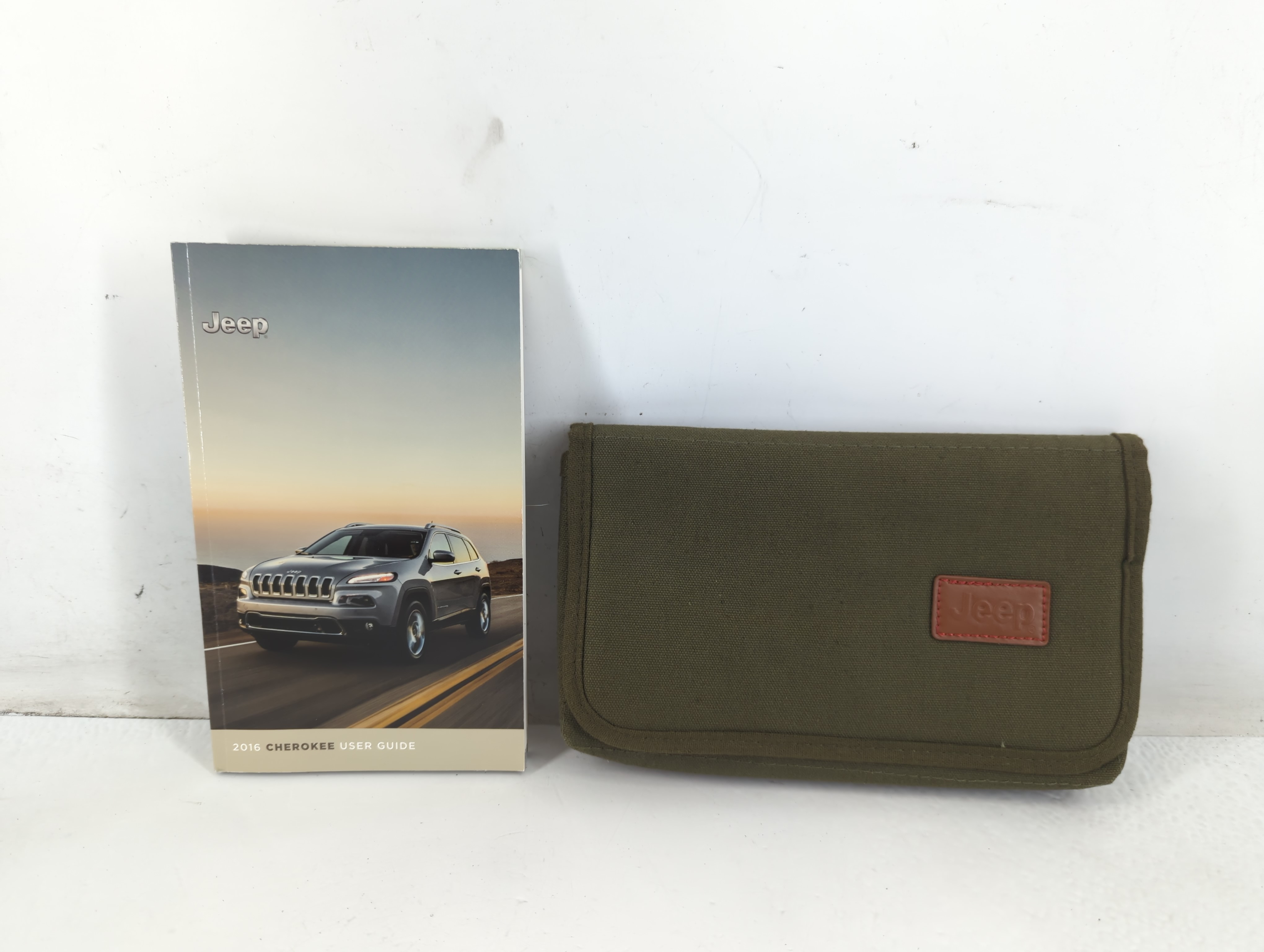 2016 Jeep Cherokee Owners Manual Book Guide 708415 - Oemusedautoparts1.com