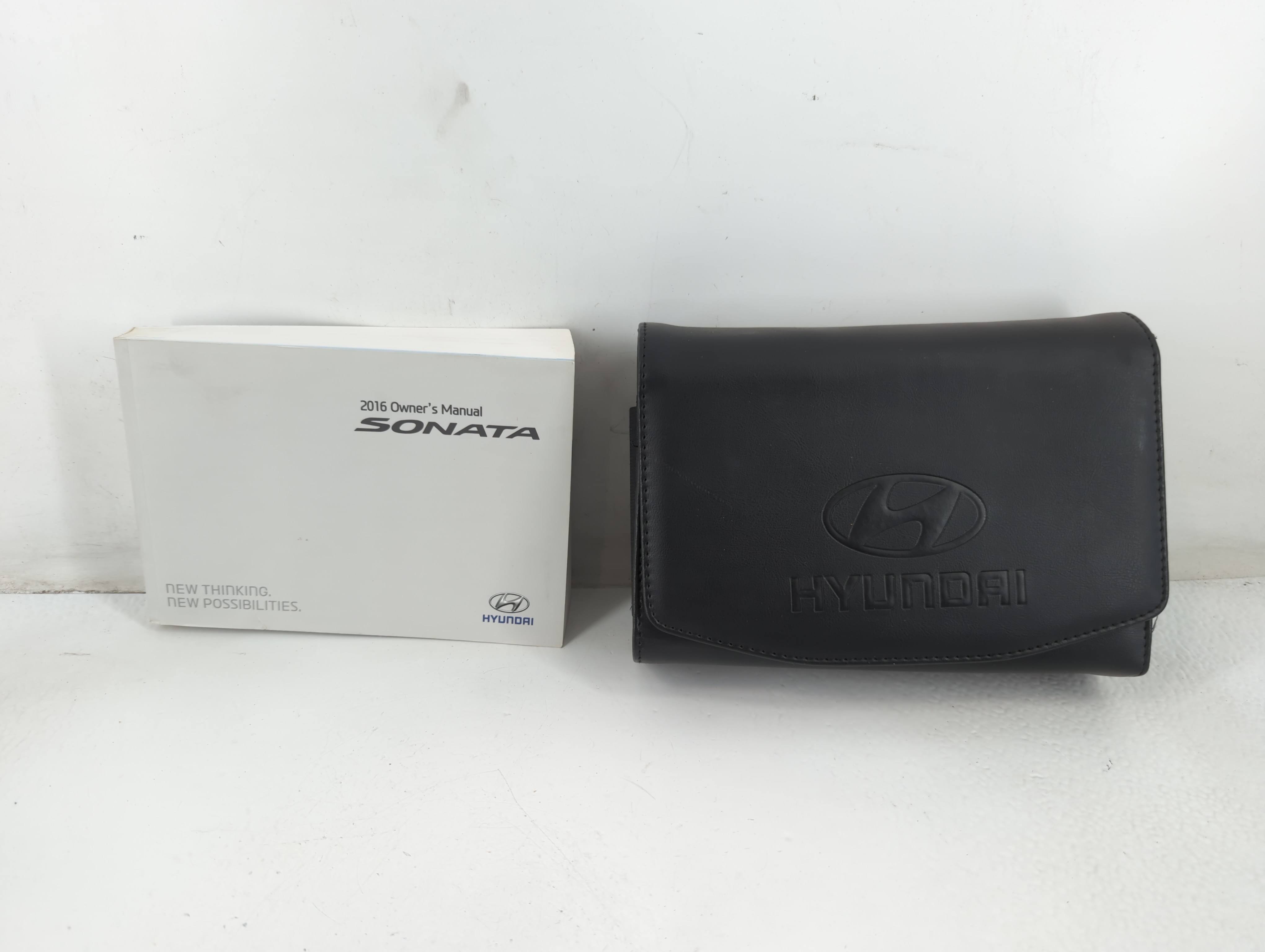 Picture of 2016 Hyundai Sonata Owners Manual Book Guide 708443