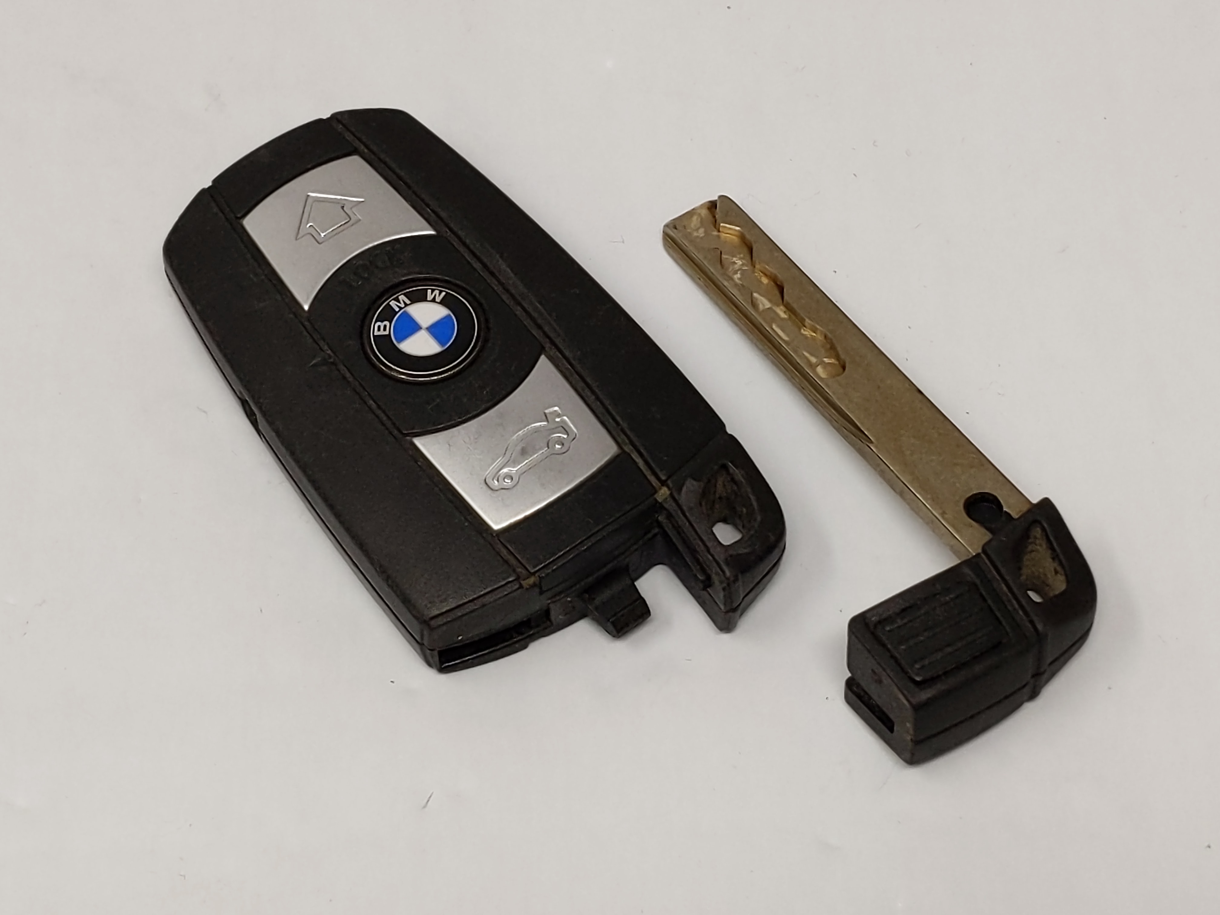 Bmw Keyless Entry Remote Kr55wk49127 6 986 583-02 3 Buttons 70892 - Oemusedautoparts1.com