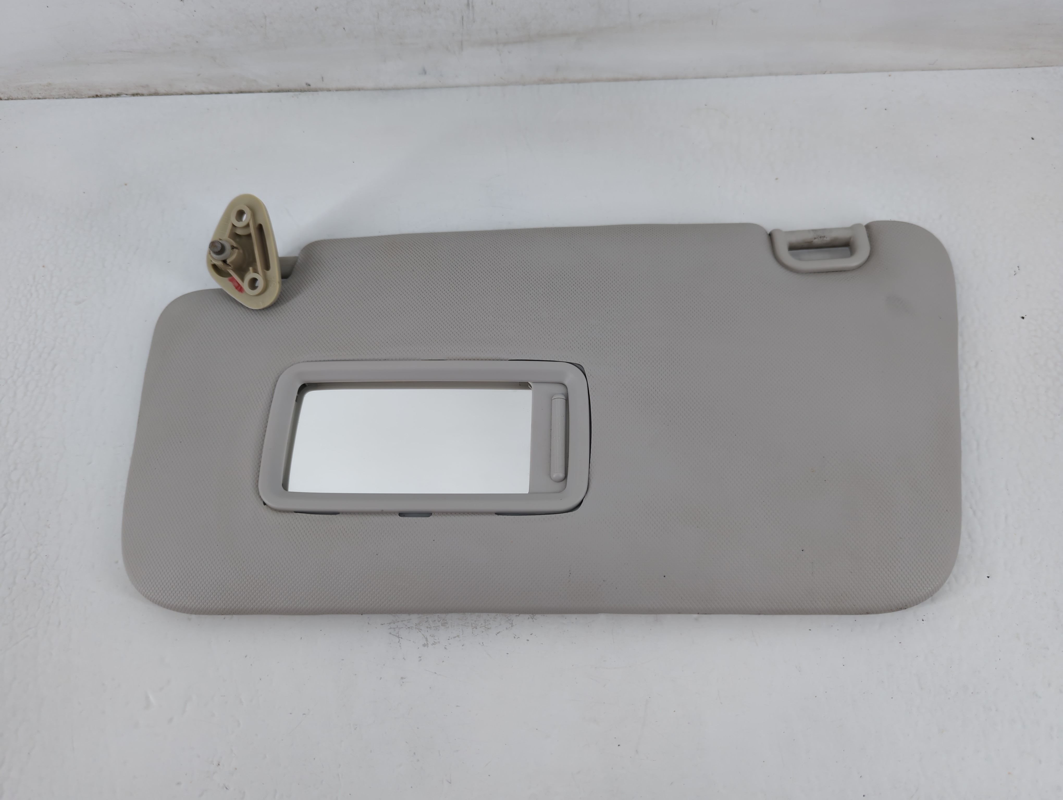 2009 Subaru Forester Driver Sun Visor Mirror Left Sunvisor Light Grey 711340 - Oemusedautoparts1.com