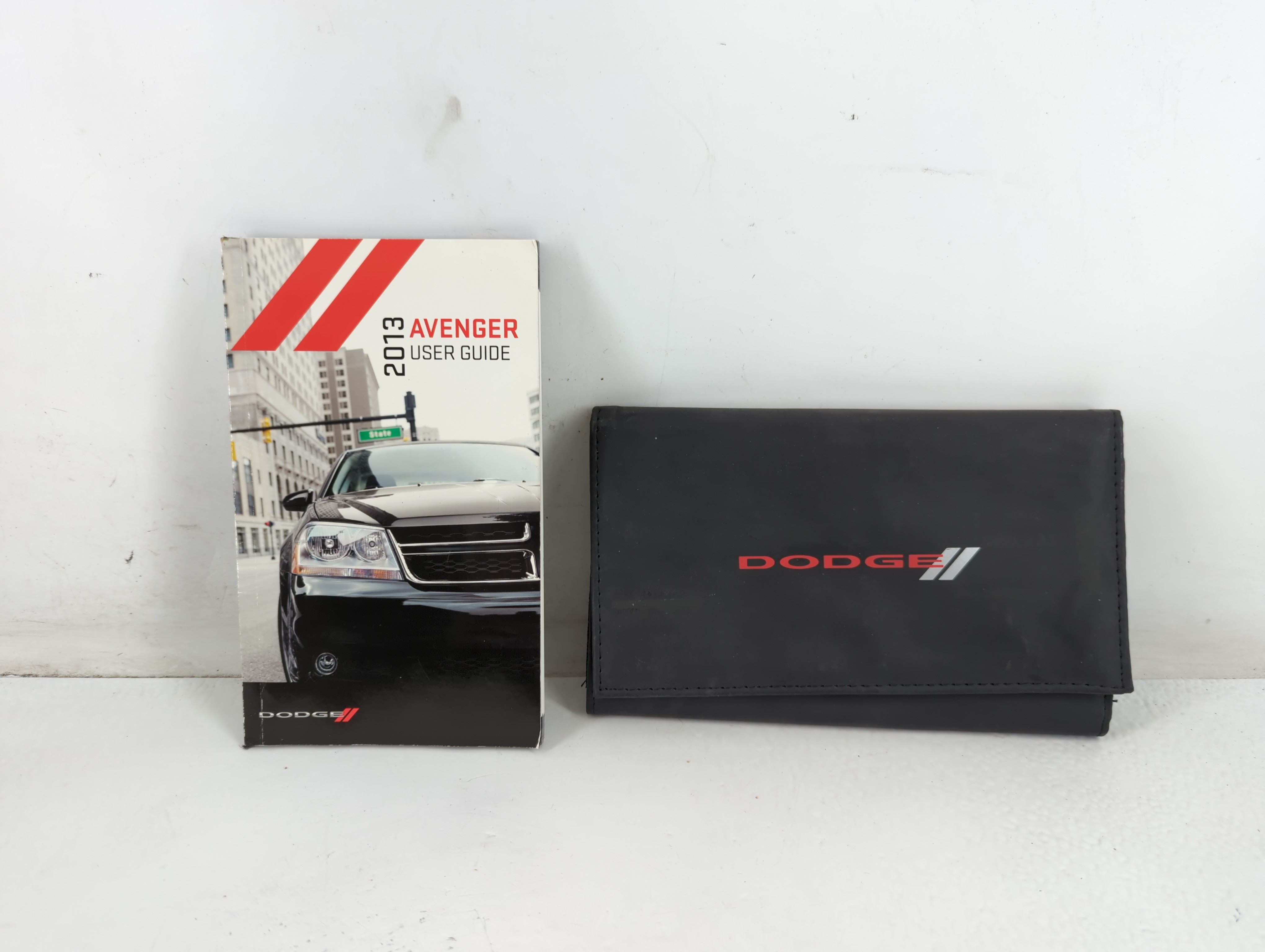 Picture of 2013 Dodge Avenger Owners Manual Book Guide 711417