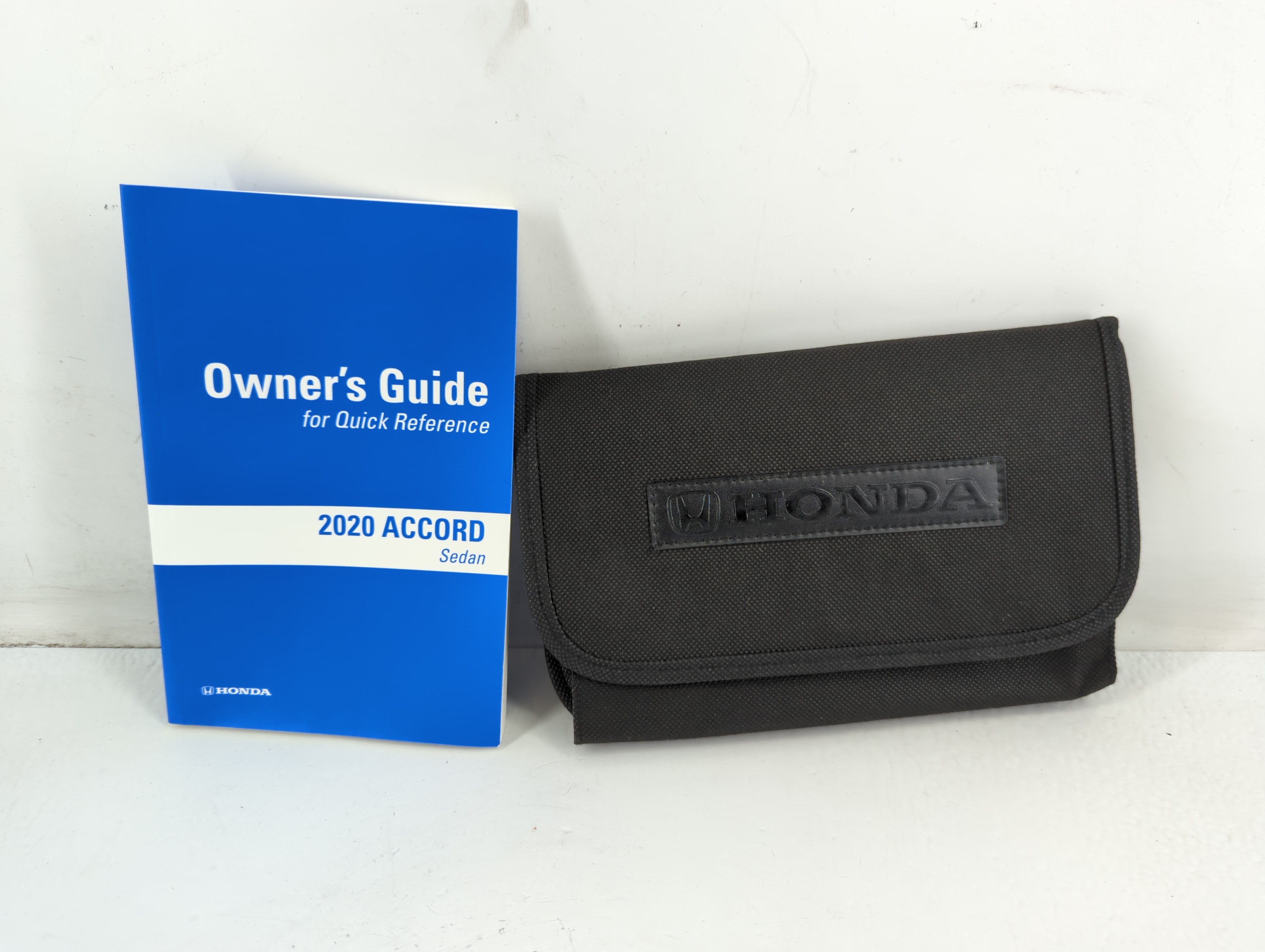 Picture of 2020 Honda Accord Owners Manual Book Guide 711455
