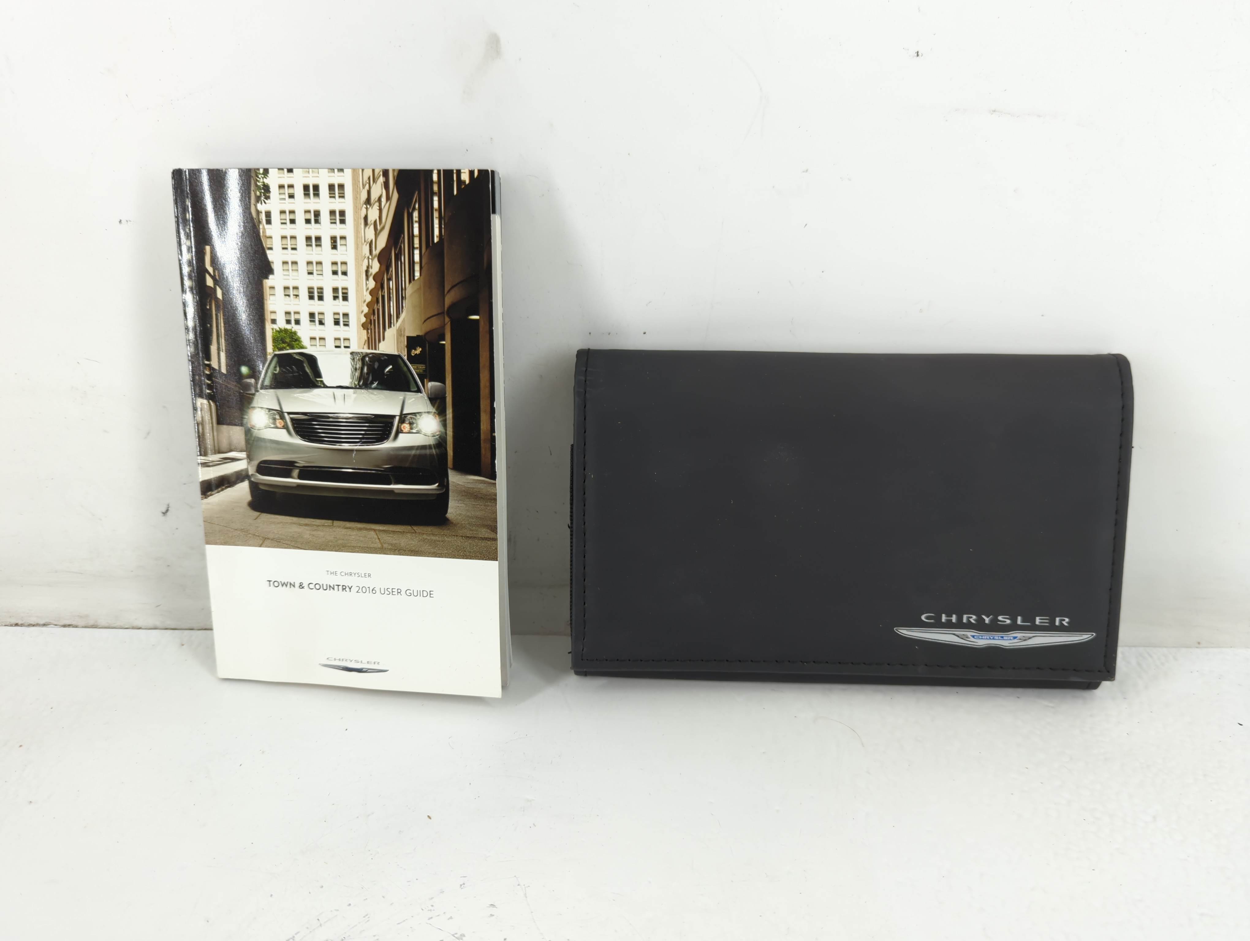 2016 Chrysler Town & Country Owners Manual Book Guide 711510 - Oemusedautoparts1.com