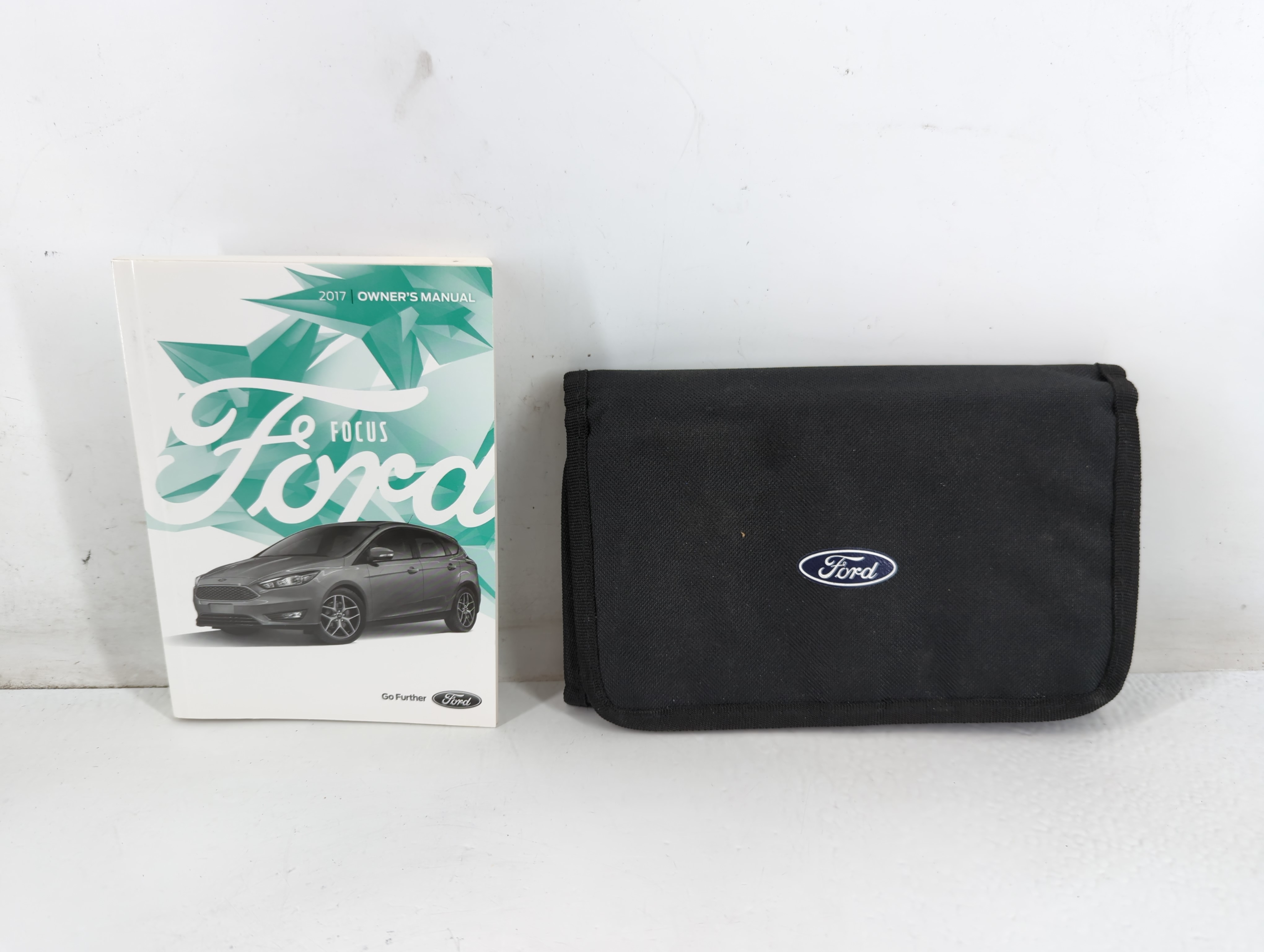 Picture of 2017 Ford Focus Owners Manual Book Guide 711542