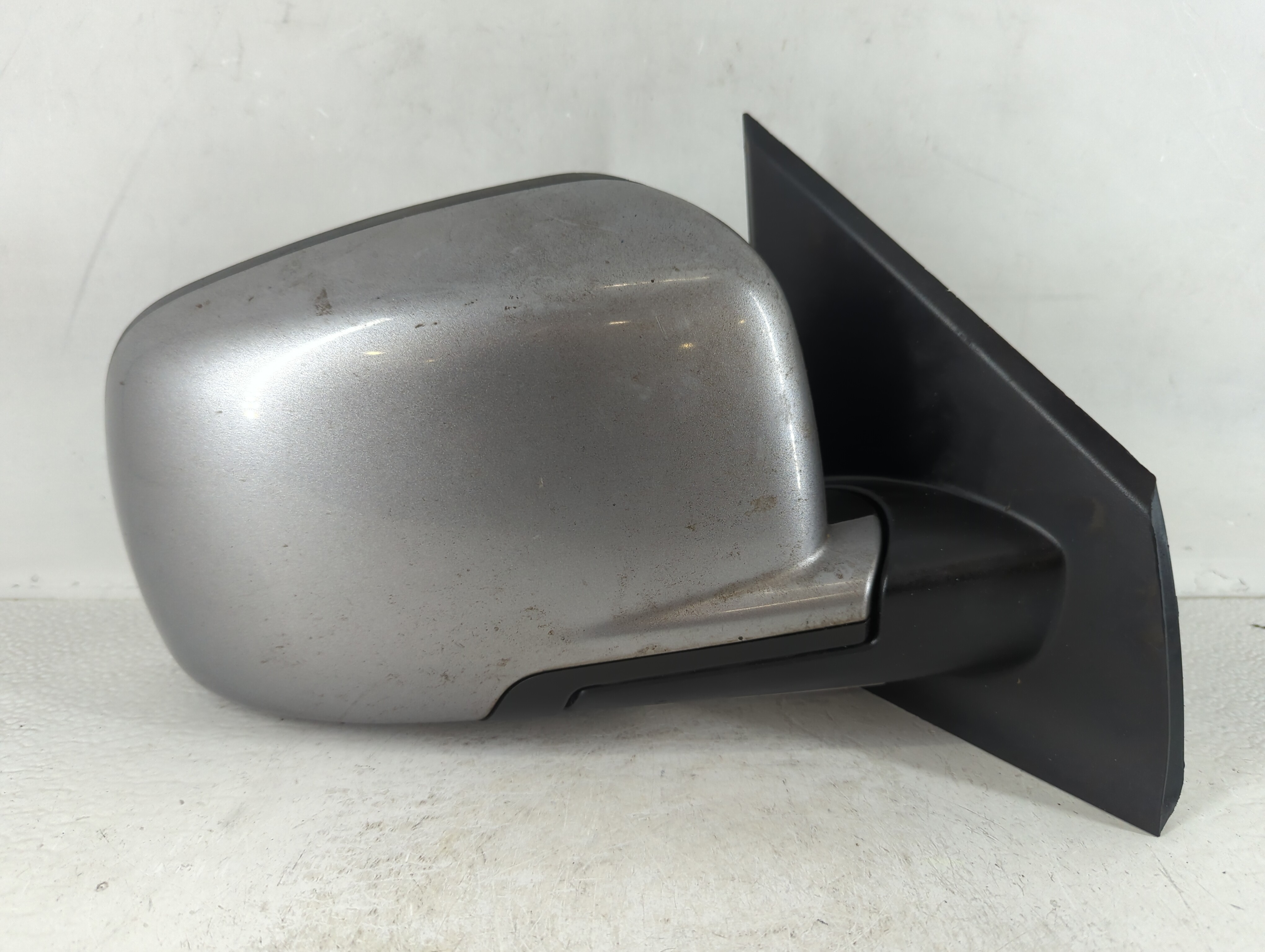 2018 Dodge Journey Passenger Right Side View Manual Door Mirror Grey 711552 - Oemusedautoparts1.com