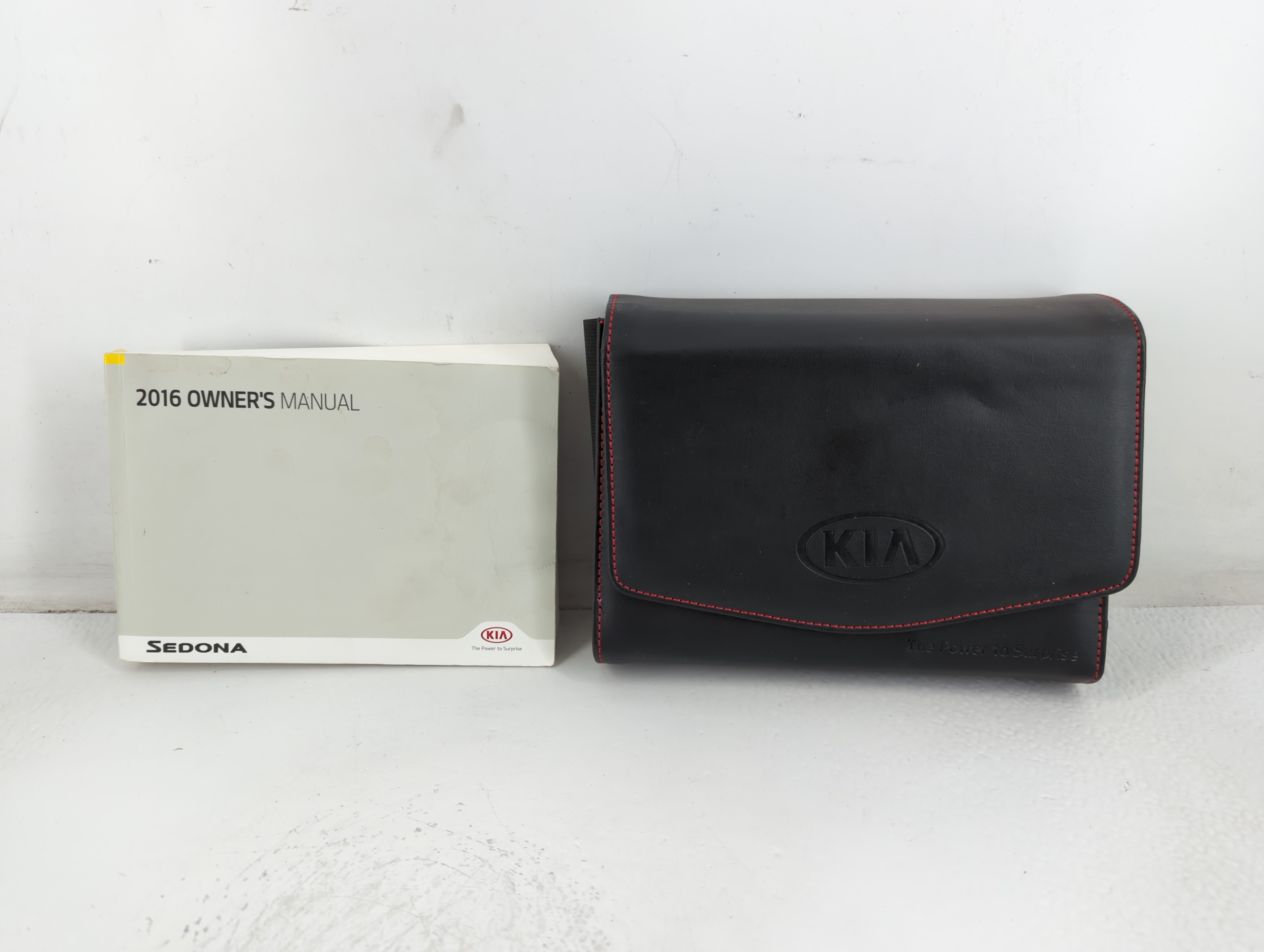 2016 Kia Sedona Owners Manual Book Guide 711641 - Oemusedautoparts1.com