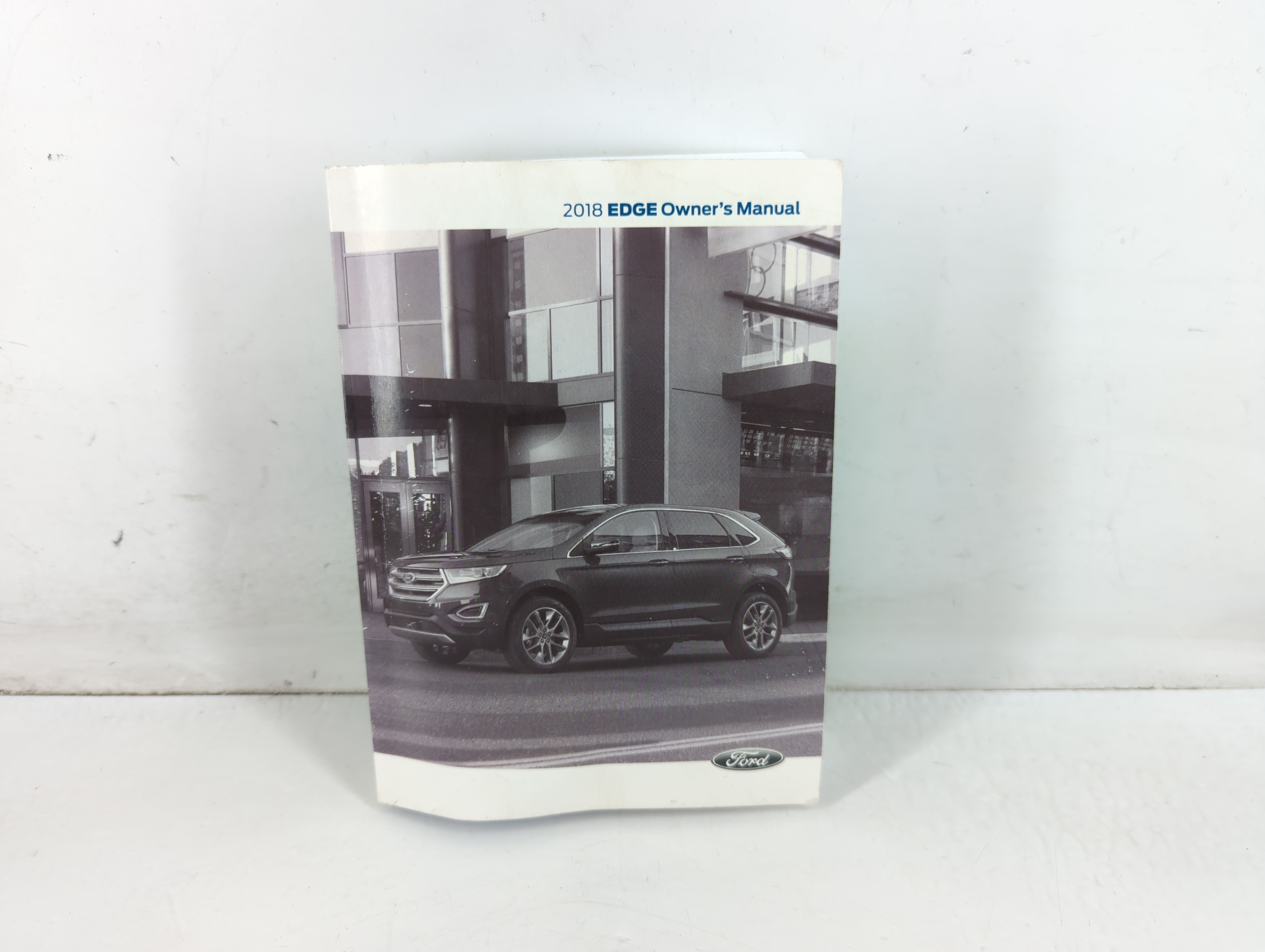 Picture of 2018 Ford Edge Owners Manual Book Guide 711667