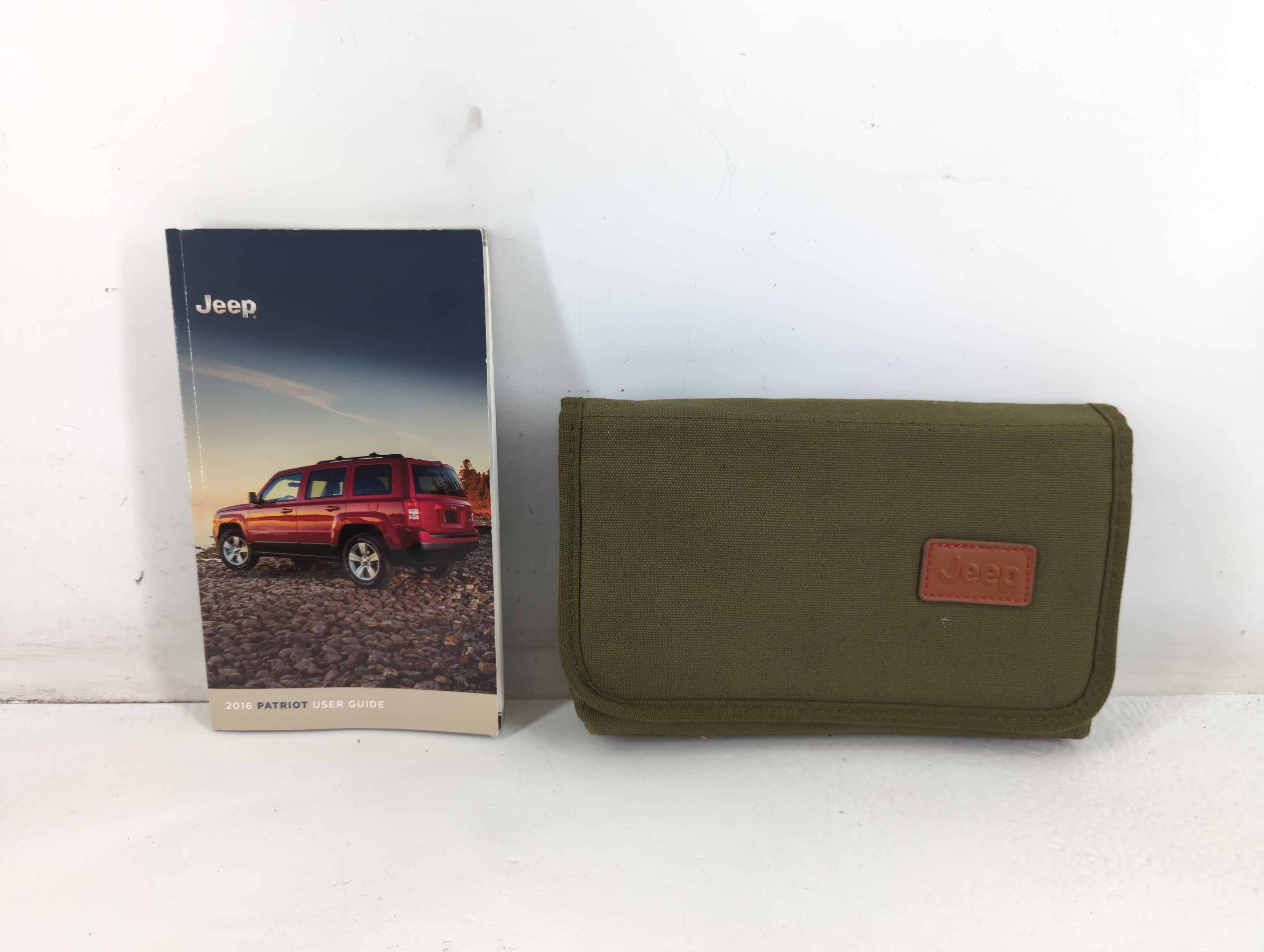 2016 Jeep Patriot Owners Manual Book Guide 711673 - Oemusedautoparts1.com