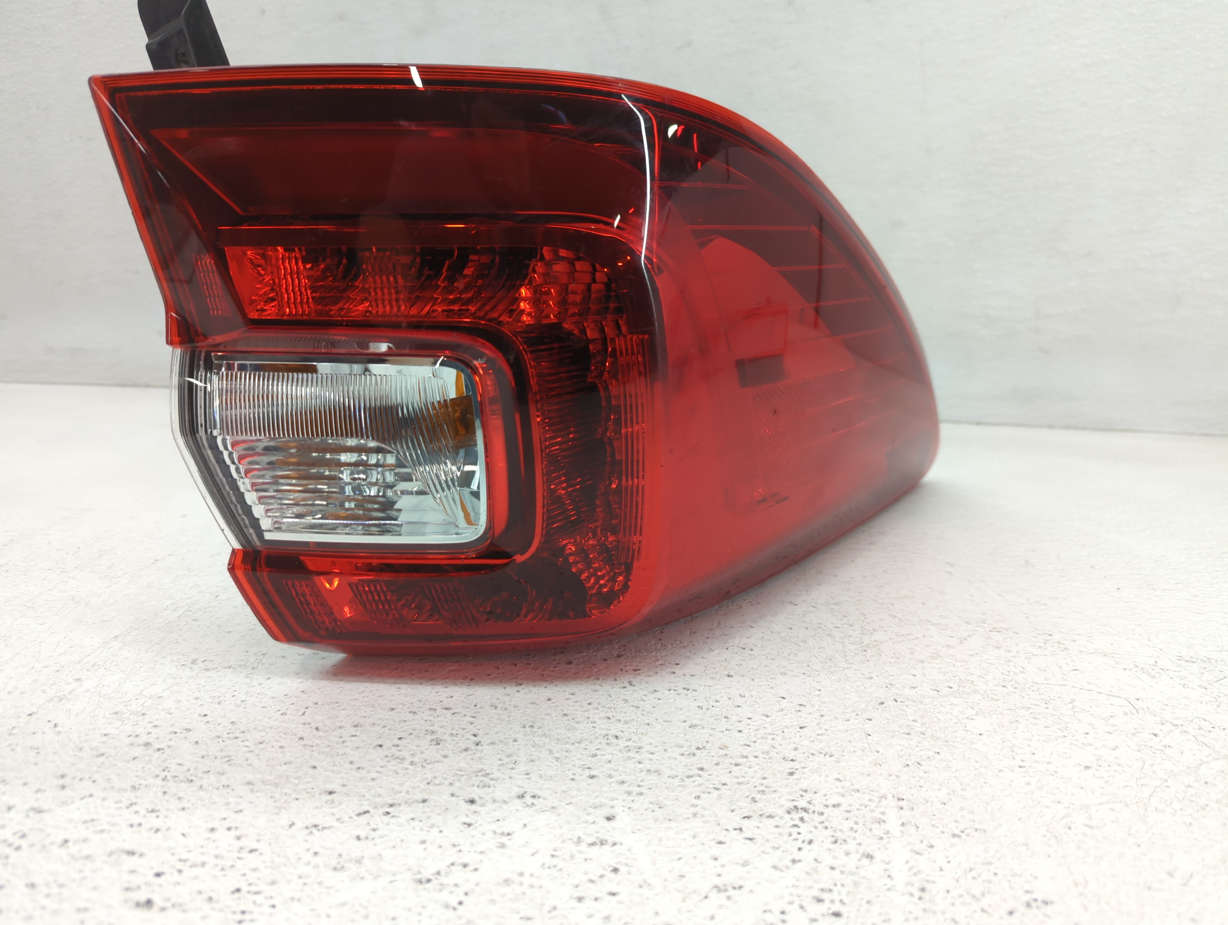 2019 Subaru Legacy Driver Left Side Tail Light Taillight Oem 712116 - Oemusedautoparts1.com