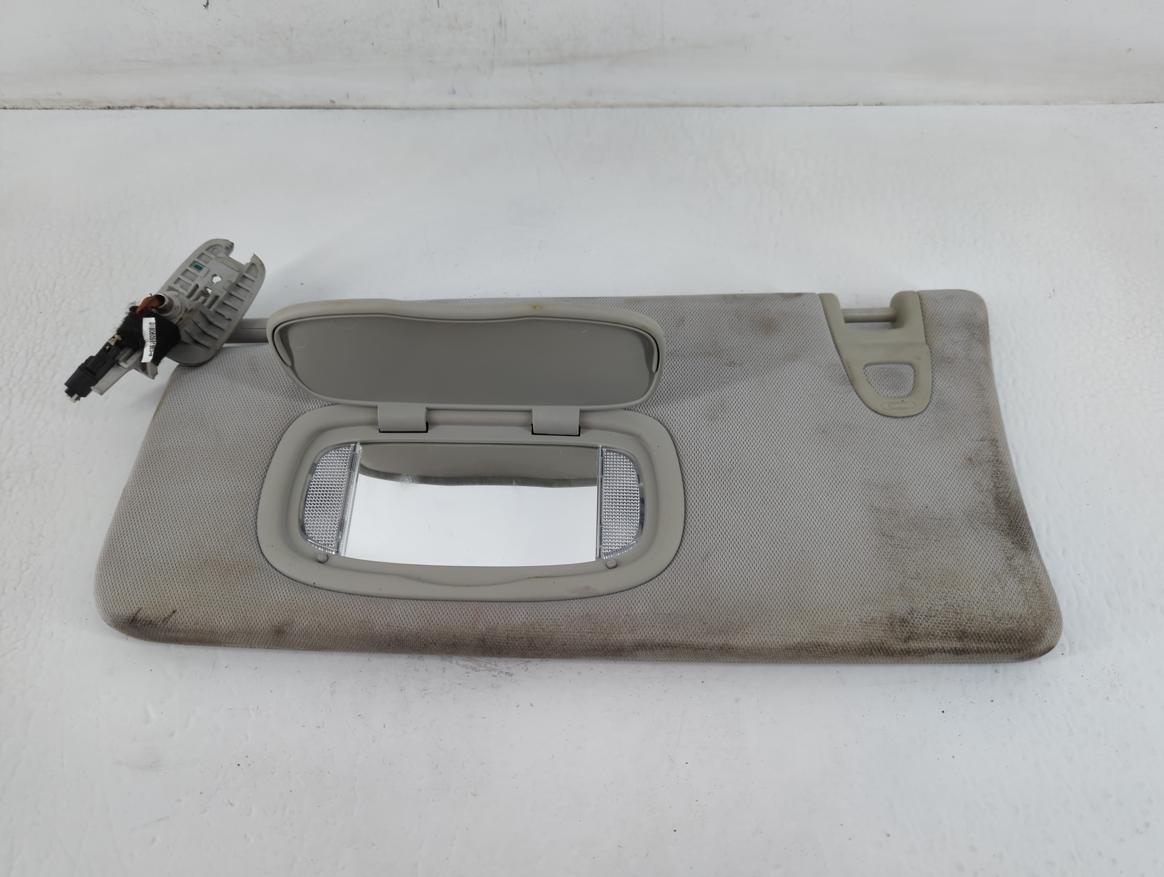 2019 Jeep Compass Passenger Sun Visor Mirror Right Sunvisor Grey 713324 - Oemusedautoparts1.com