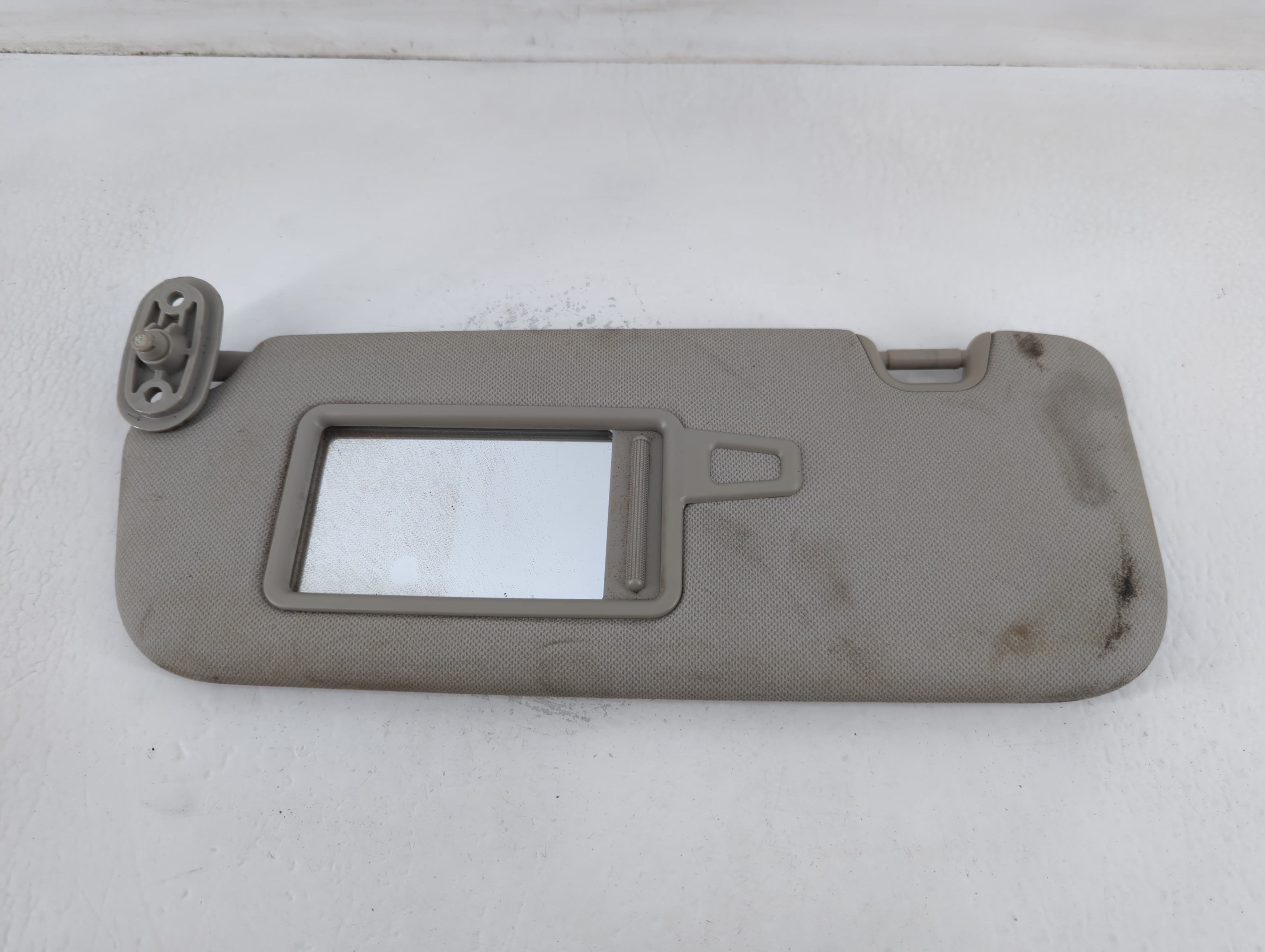 2014-2016 Kia Forte Driver Sun Visor Mirror Left Sunvisor Grey 713352 - Oemusedautoparts1.com