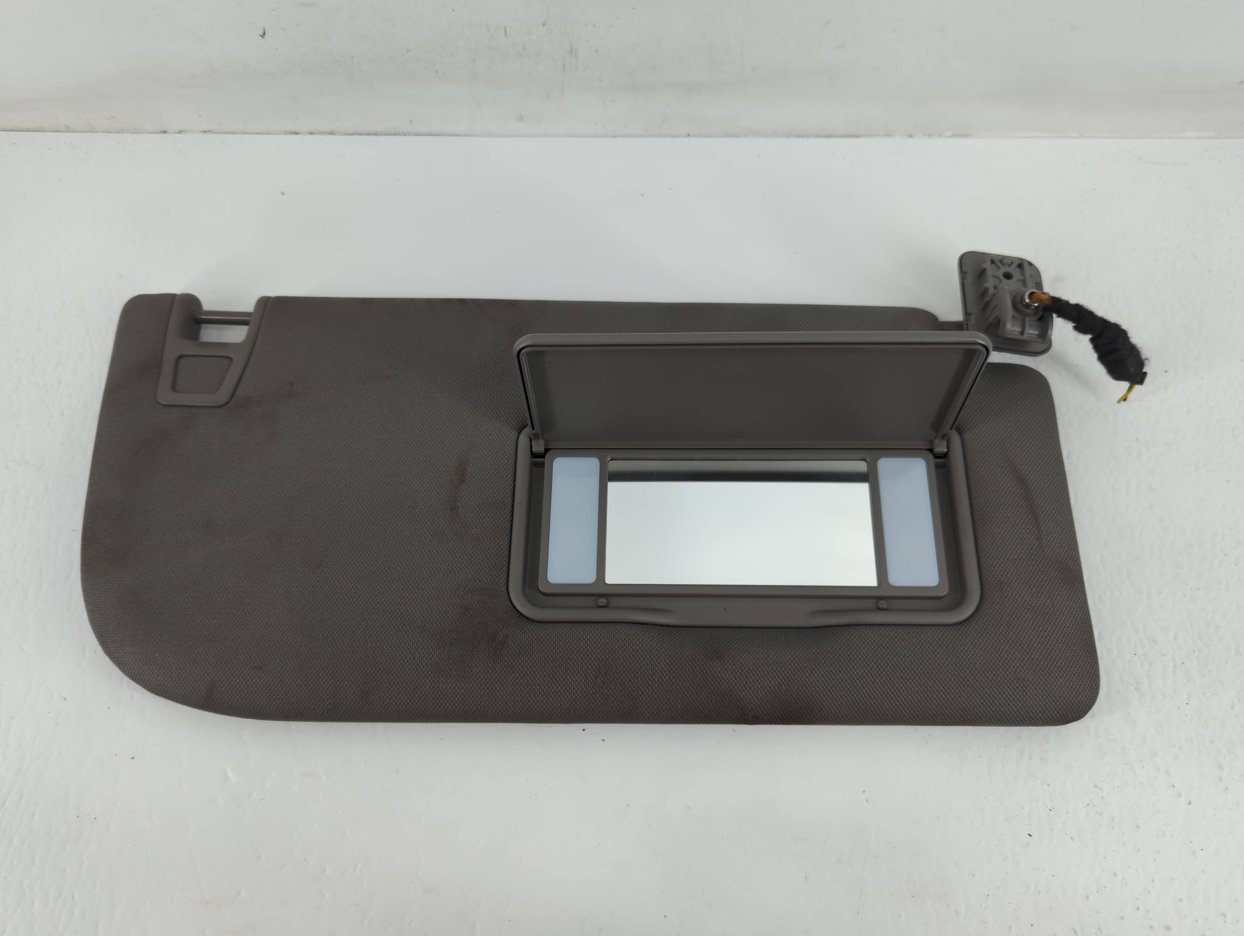 2015-2017 Ford F-150 Passenger Sun Visor Mirror Right Sunvisor Dark Grey 713722 - Oemusedautoparts1.com
