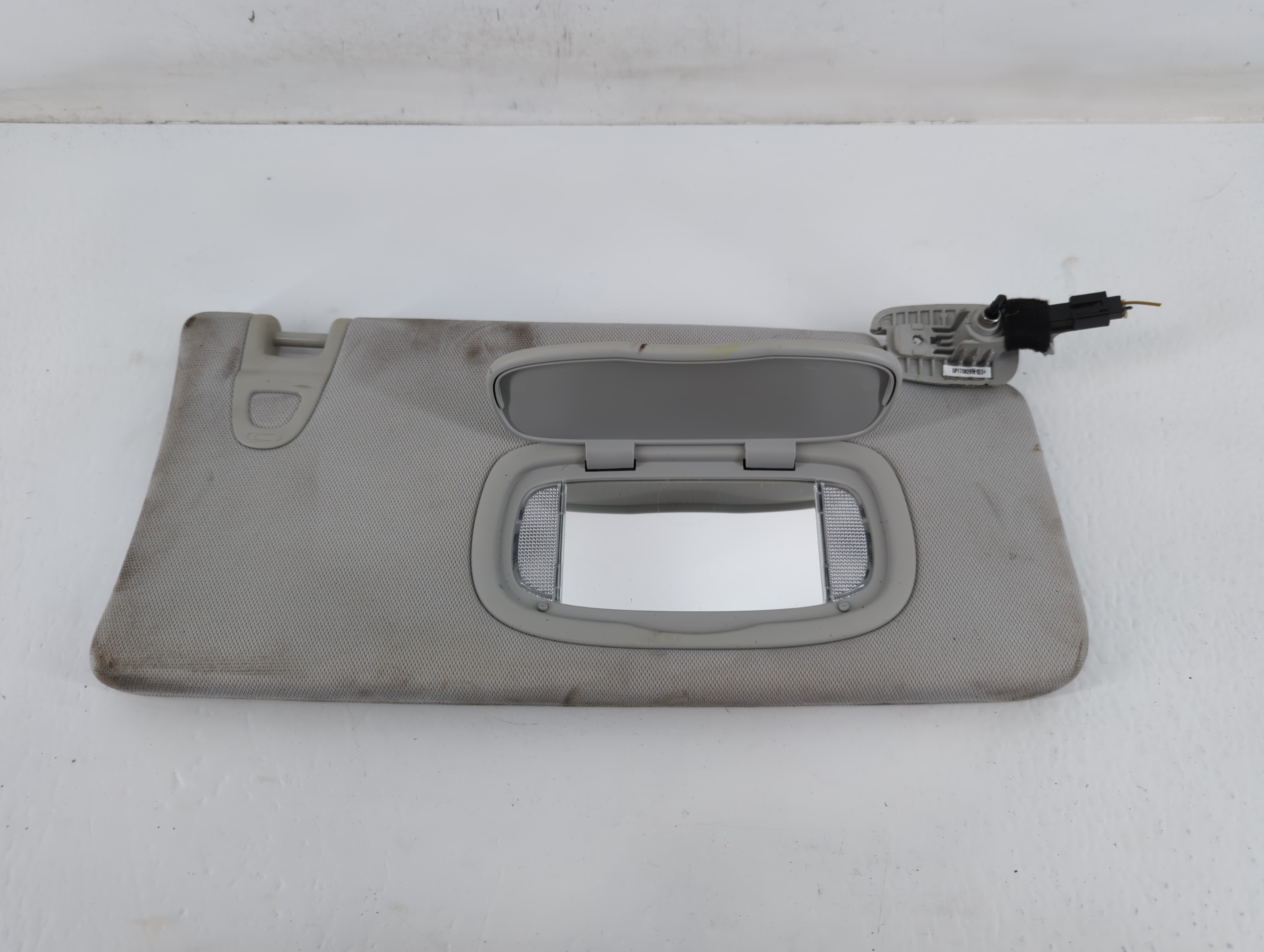 2018 Jeep Compass Driver Sun Visor Mirror Left Sunvisor Grey 713752 - Oemusedautoparts1.com