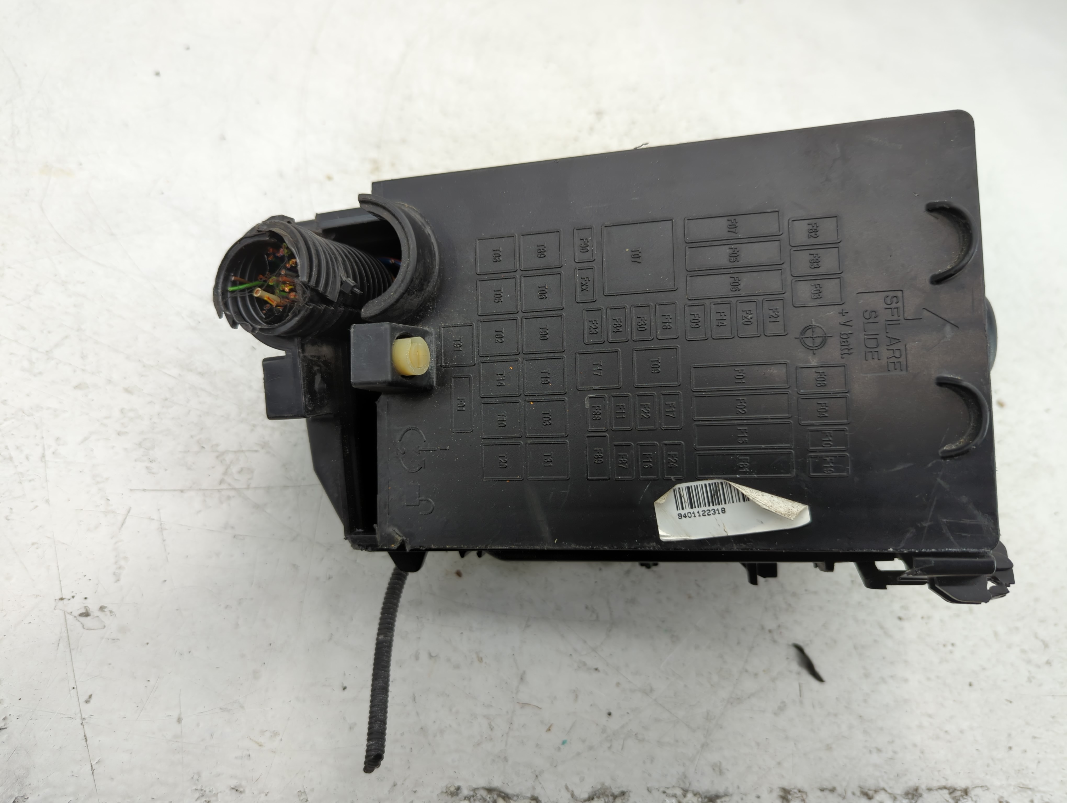 Picture of 2015-2021 Jeep Renegade Fusebox Fuse Box Relay Module 52025910 714458