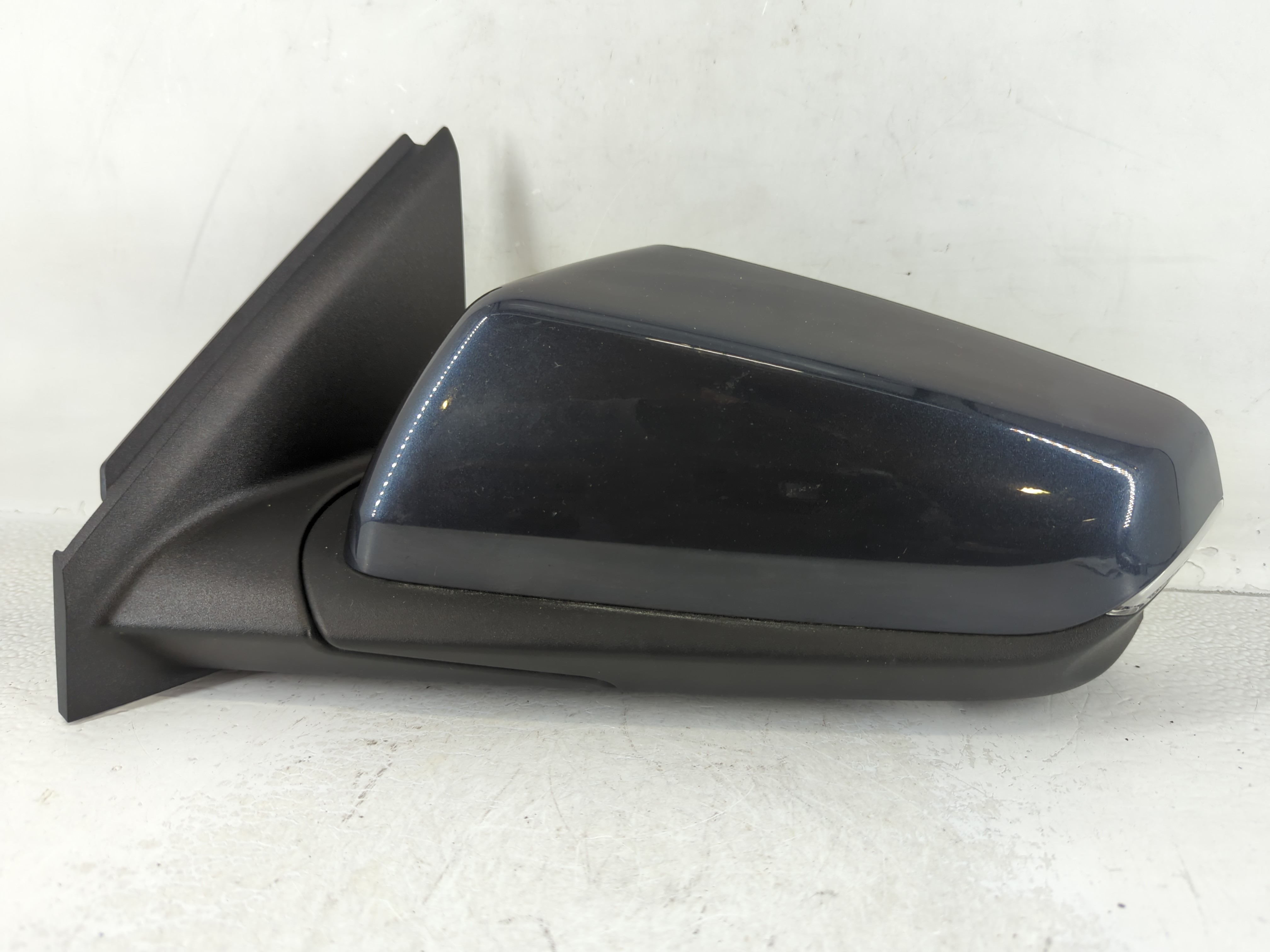 Chevrolet Equinox Driver Left Side View Power Door Mirror Blue 714542 - Oemusedautoparts1.com