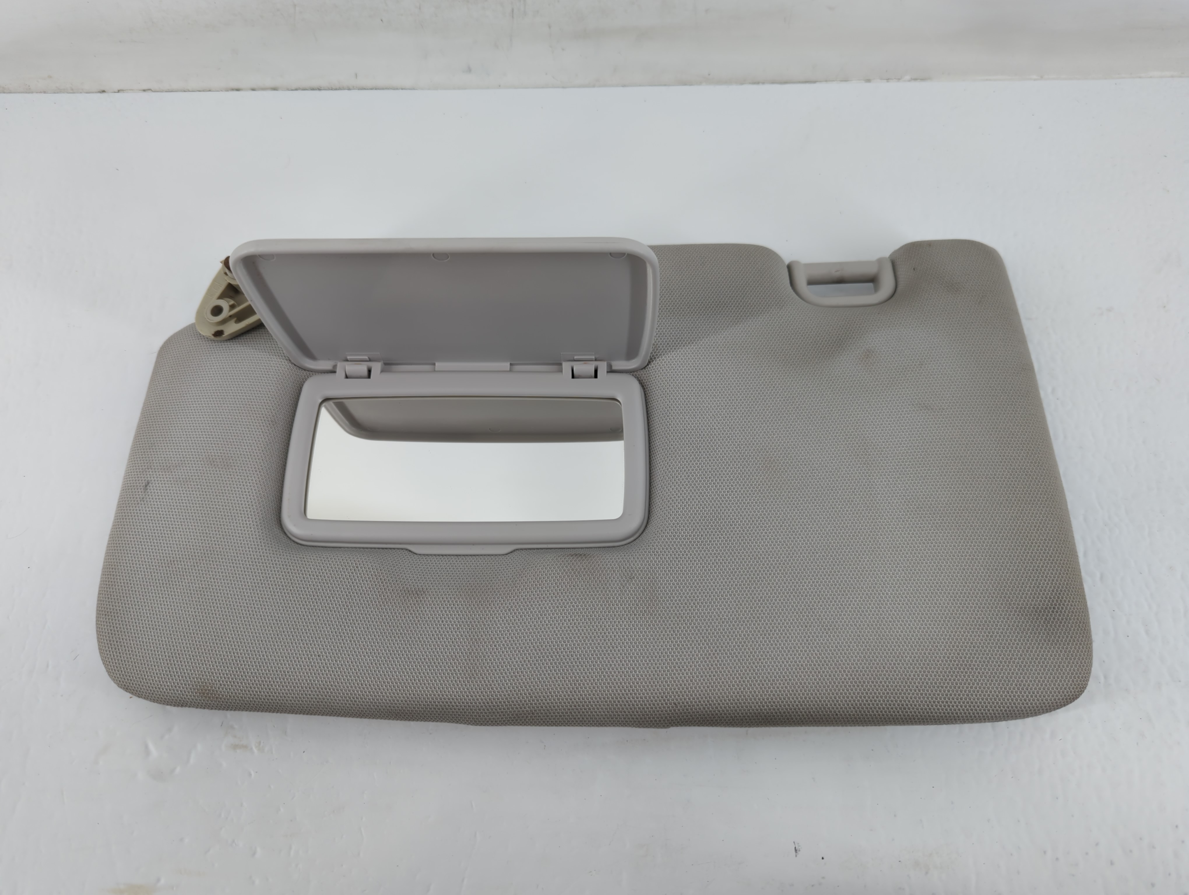 Picture of 2015 Subaru Forester Driver Sun Visor Mirror Left Sunvisor Grey 715275