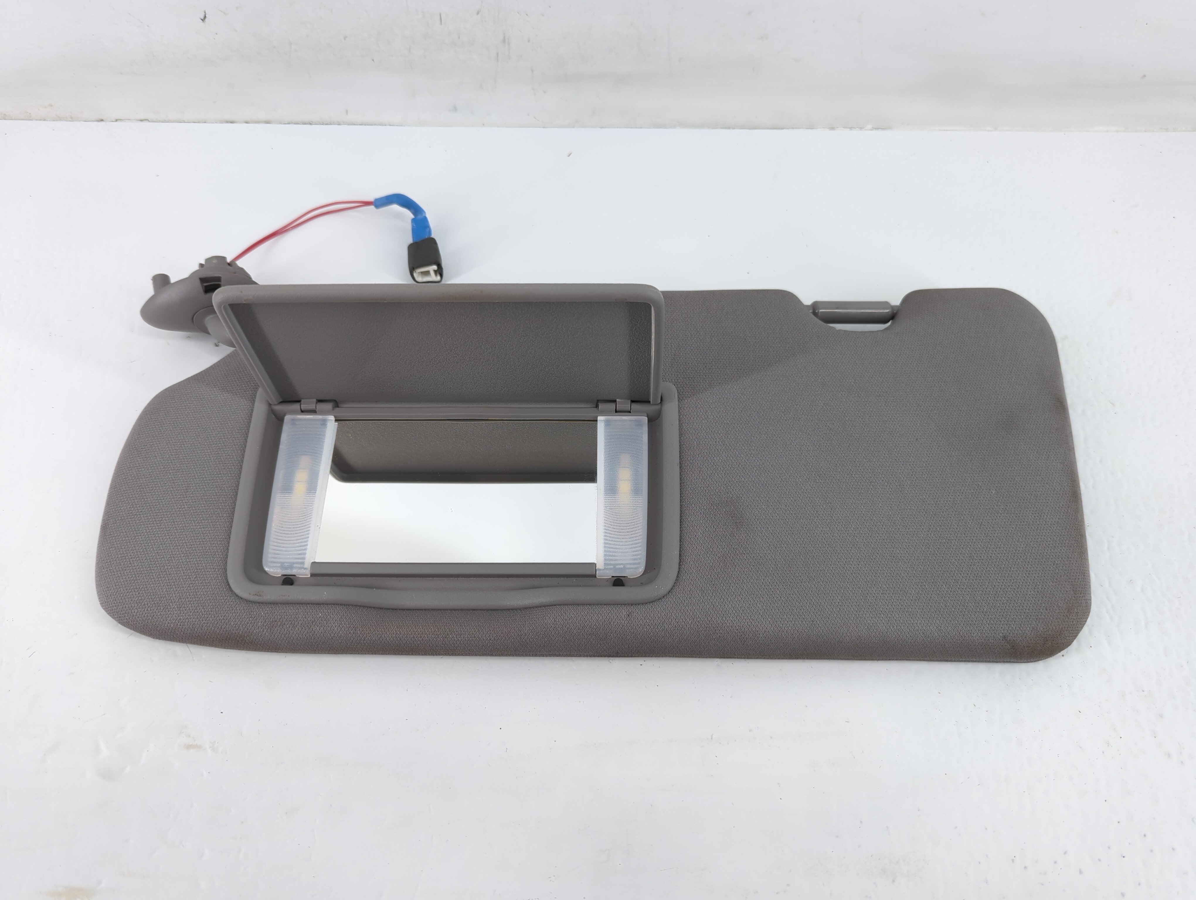 Picture of 2017-2019 Honda Cr-v Driver Sun Visor Mirror Left Sunvisor Grey 715399