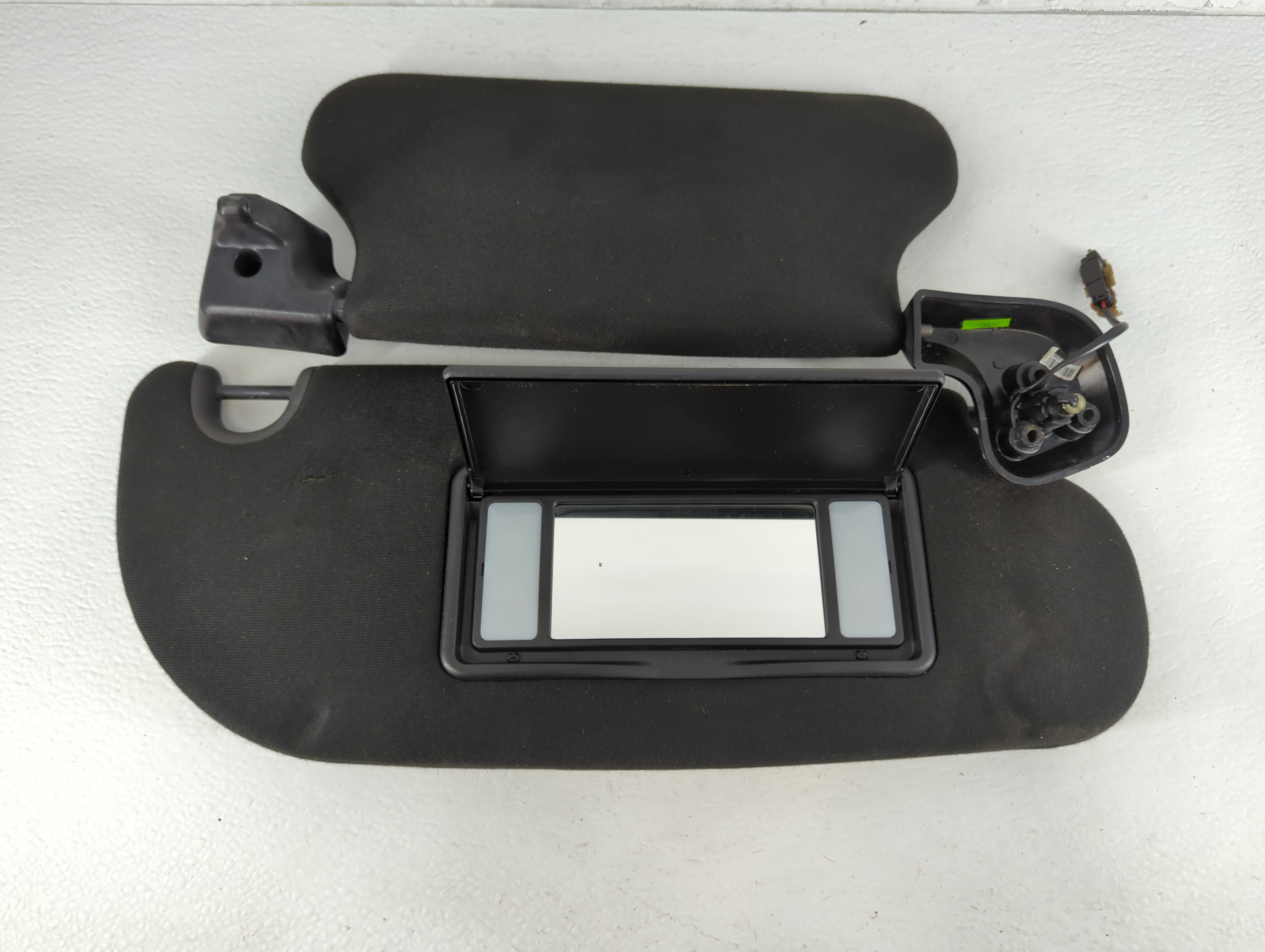 2017 Ford Expedition Passenger Sun Visor Mirror Right Sunvisor Black 715533 - Oemusedautoparts1.com