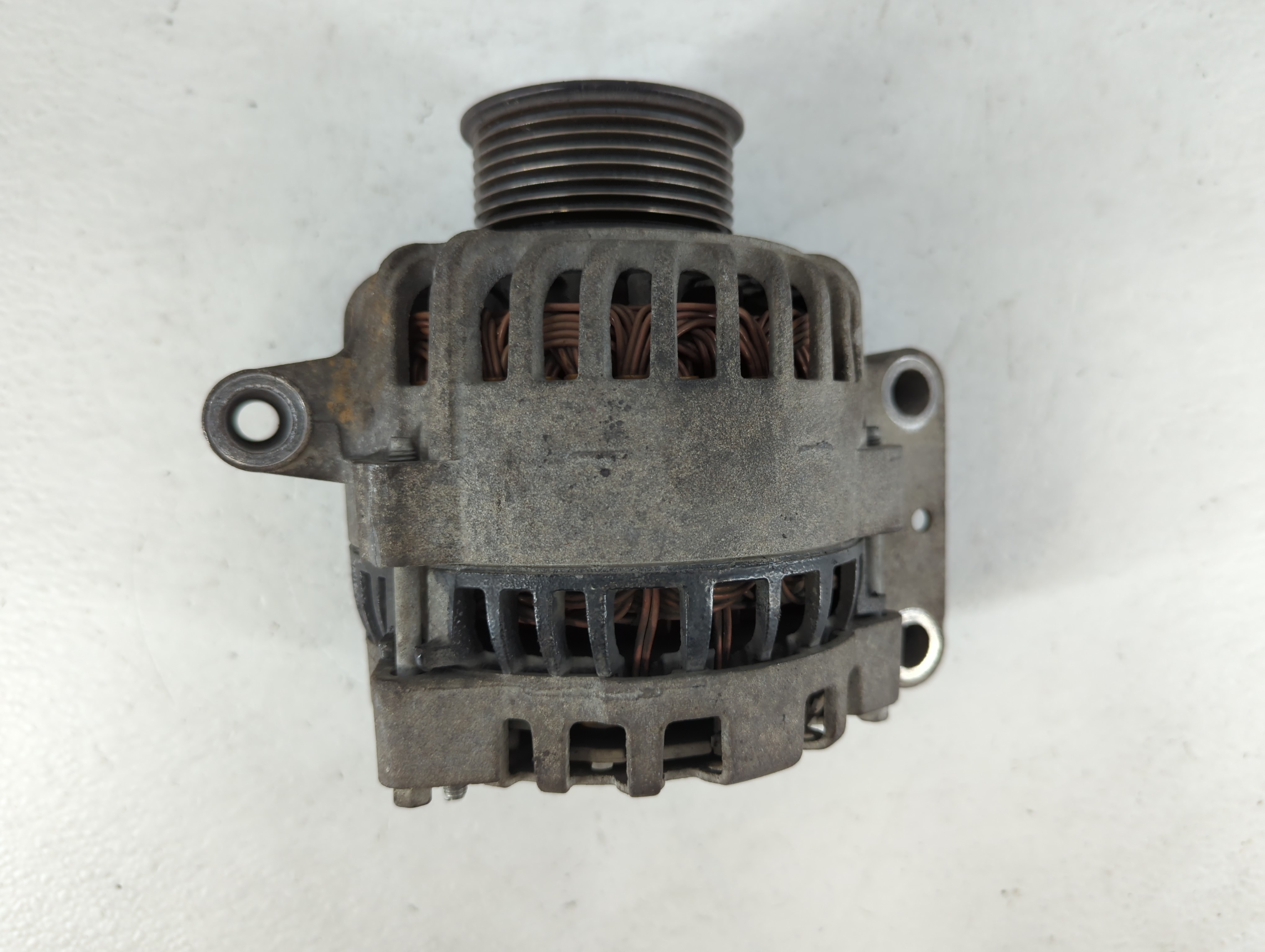 Picture of 2003 Ford F-350 Super Duty Alternator Generator Charging Assembly Engine Oem 715586