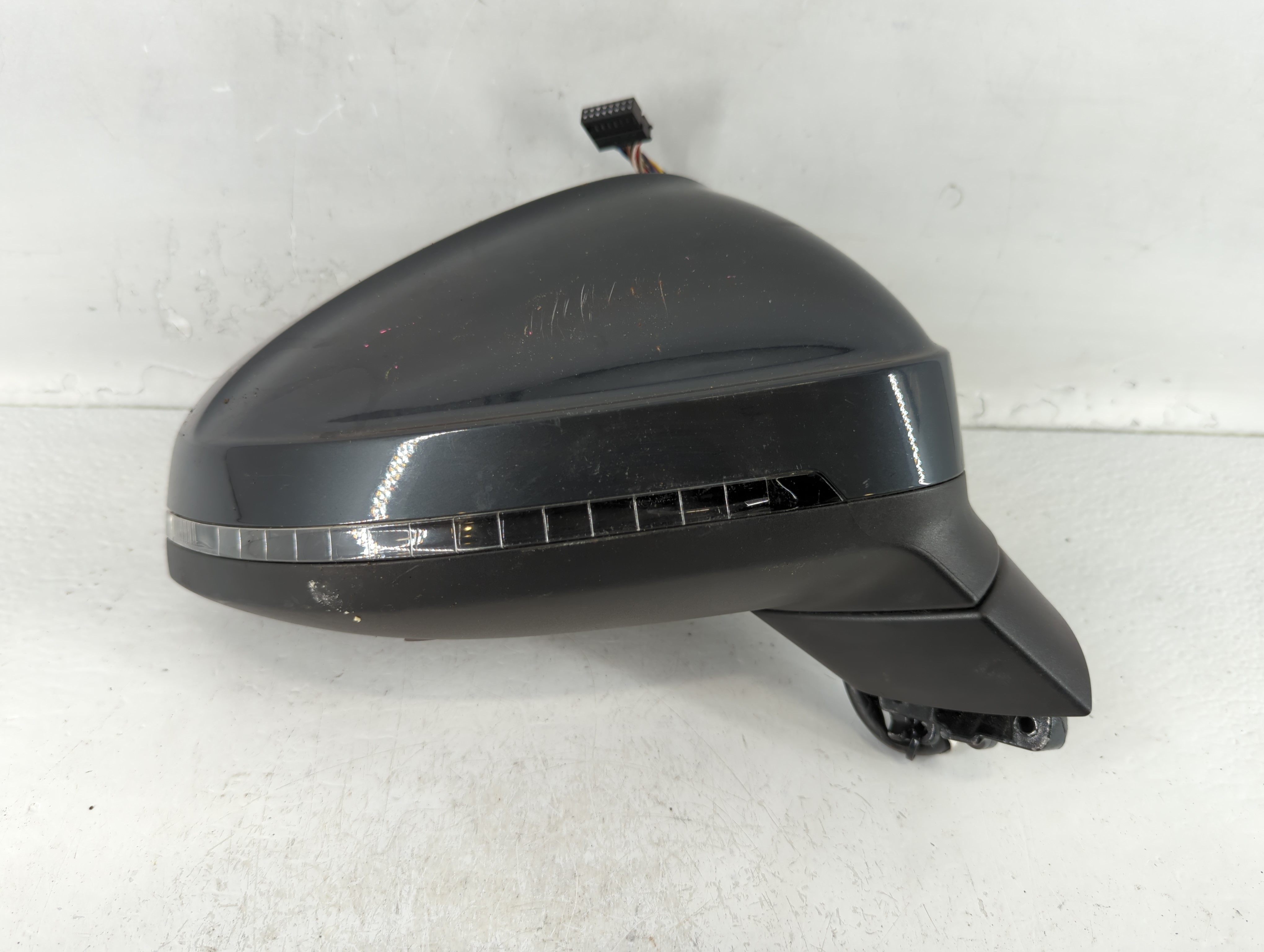 Picture of 2017-2019 Audi A4 Passenger Right Side View Power Door Mirror Black 715642