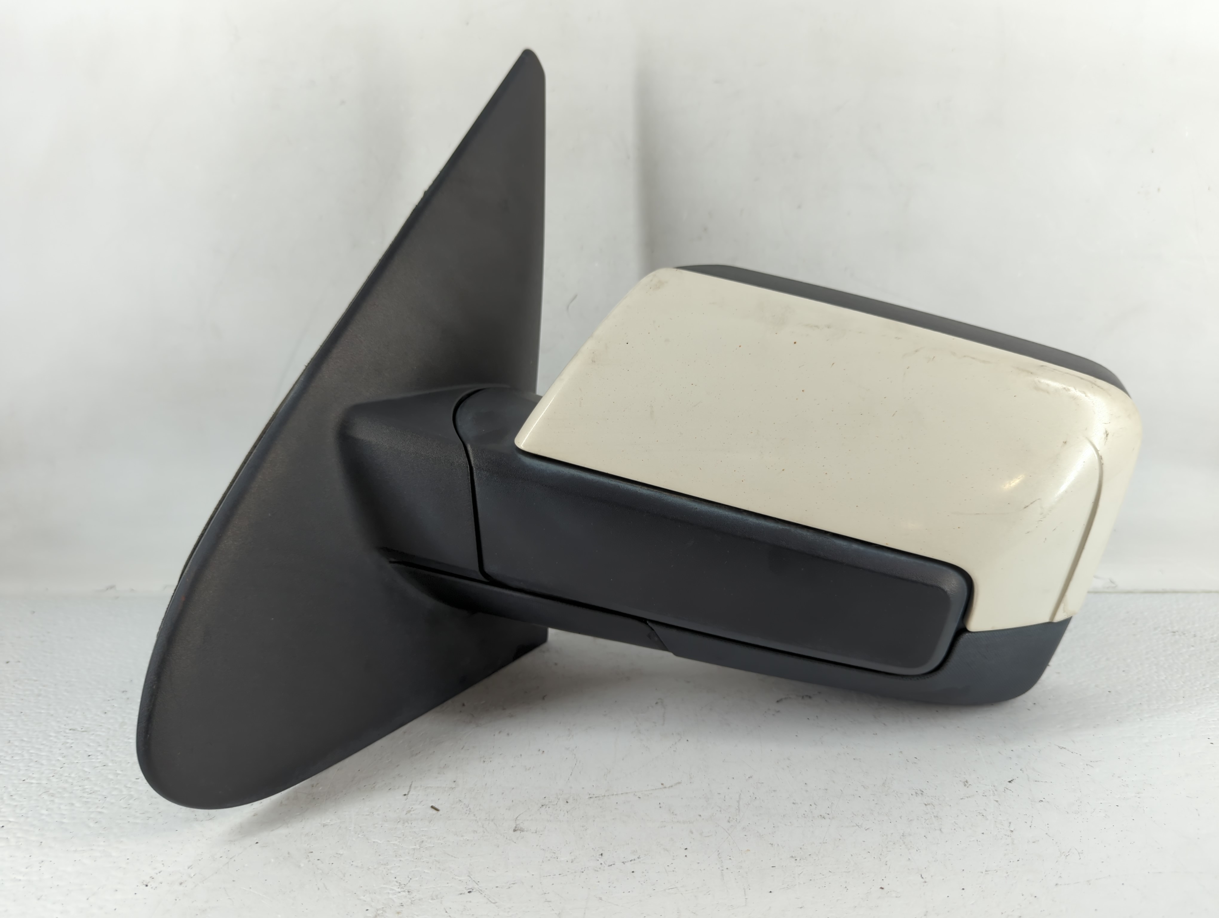2008 Ford Expedition Driver Left Side View Power Door Mirror White 715893 - Oemusedautoparts1.com