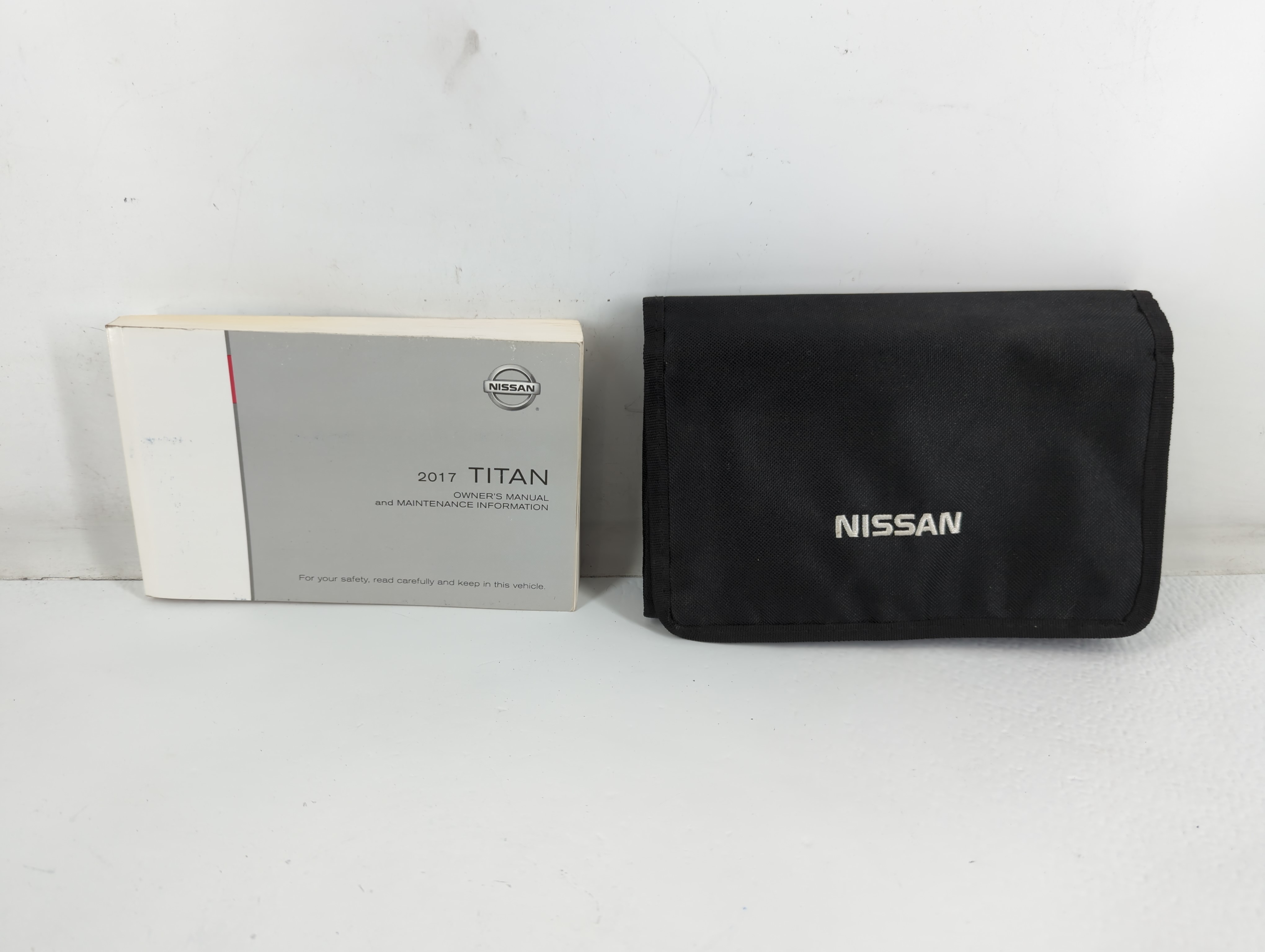 Picture of 2017 Nissan Titan Owners Manual Book Guide 716267