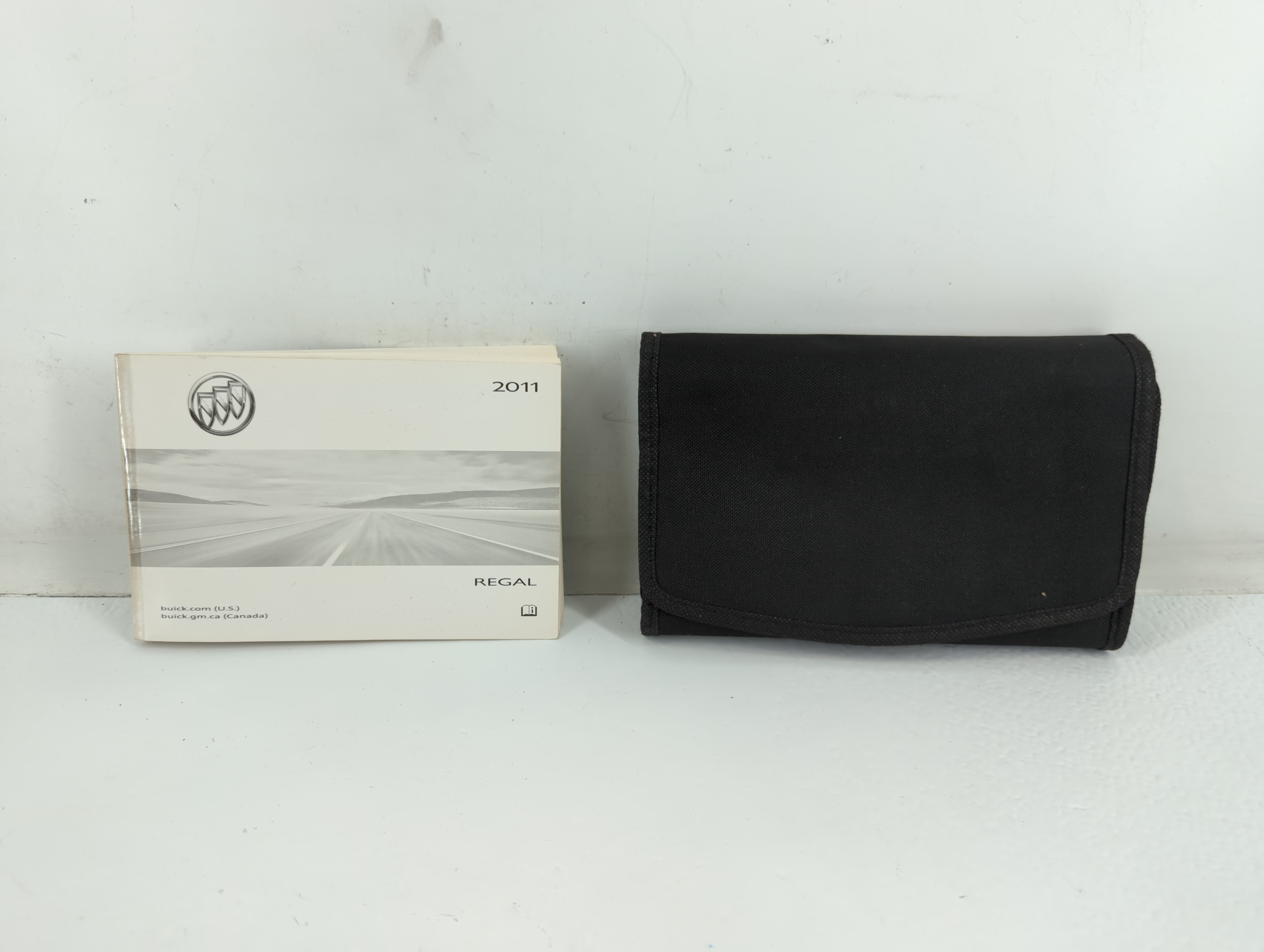 Picture of 2011 Buick Regal Owners Manual Book Guide 716276