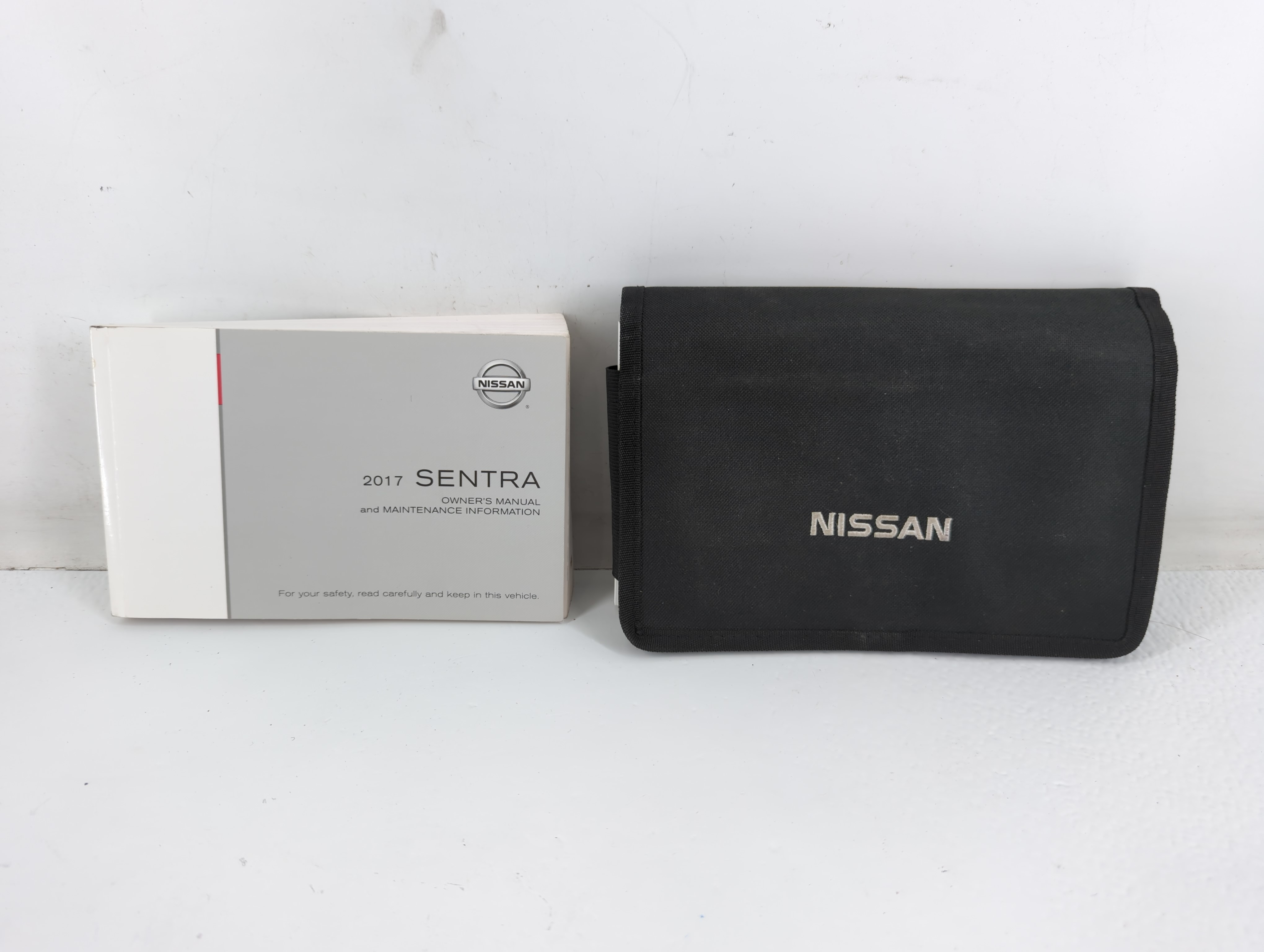 Picture of 2017 Nissan Sentra Owners Manual Book Guide 716357